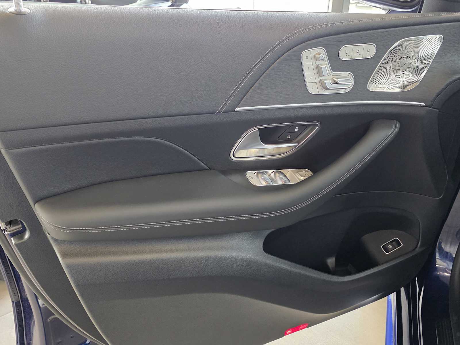 Thumbnail: 2026 Mercedes-Benz GLE - 24