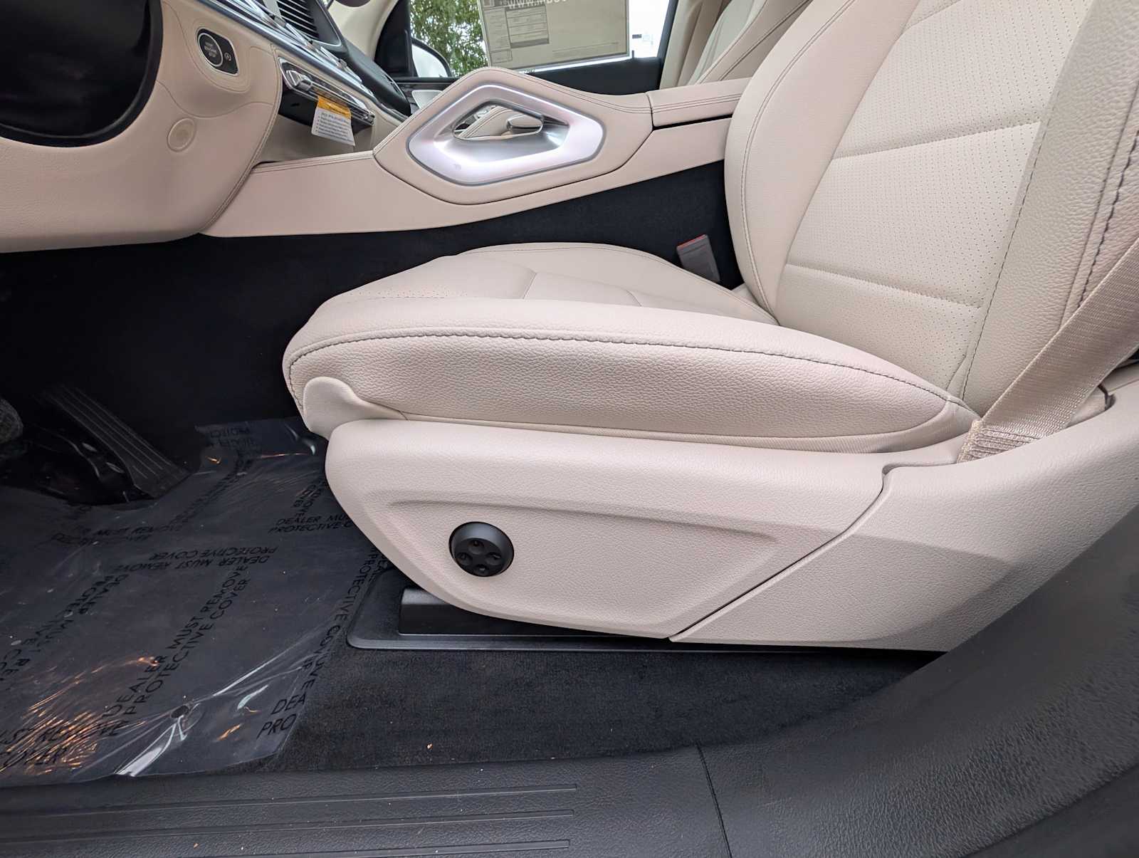 Thumbnail: 2026 Mercedes-Benz GLE - 15