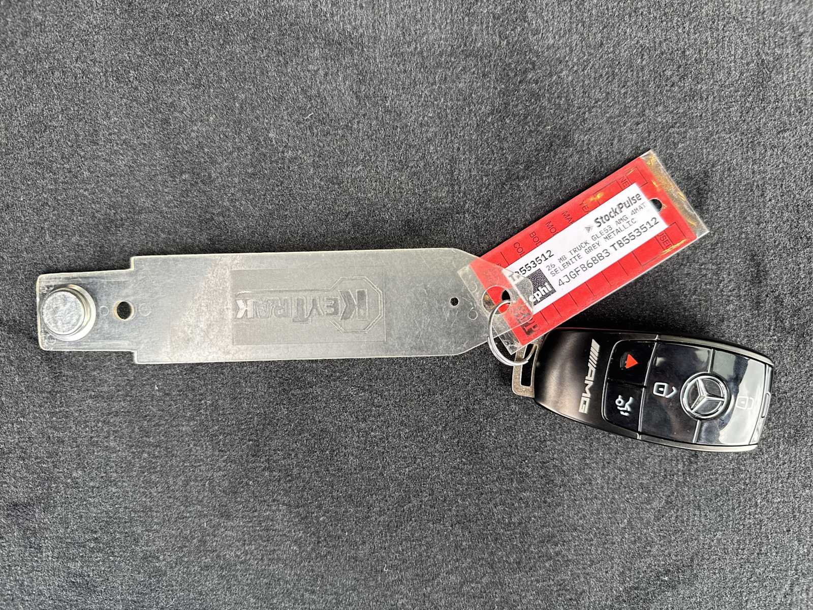 Thumbnail: 2026 Mercedes-Benz GLE - 27