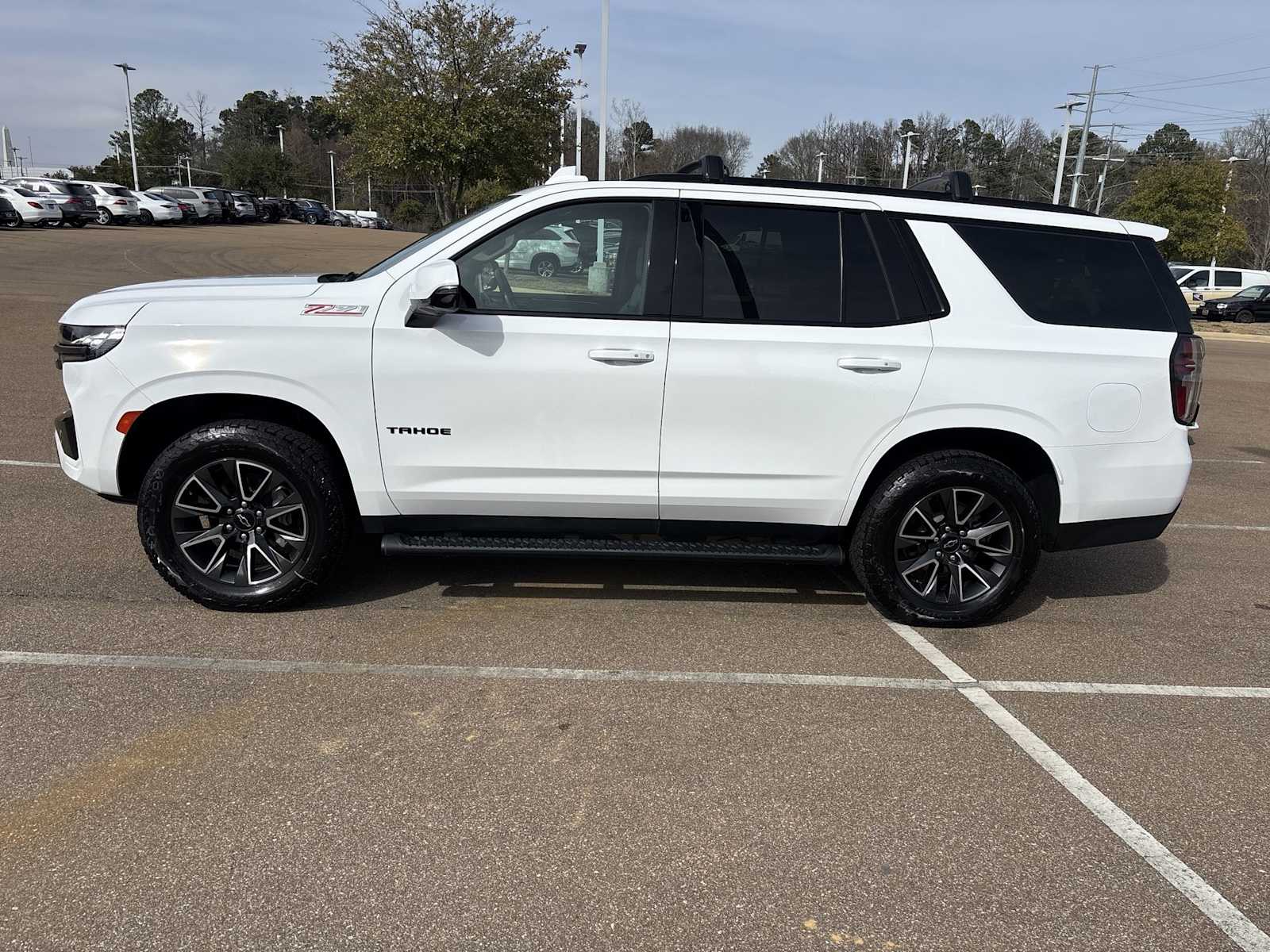 Thumbnail: 2022 Chevrolet Tahoe - 3