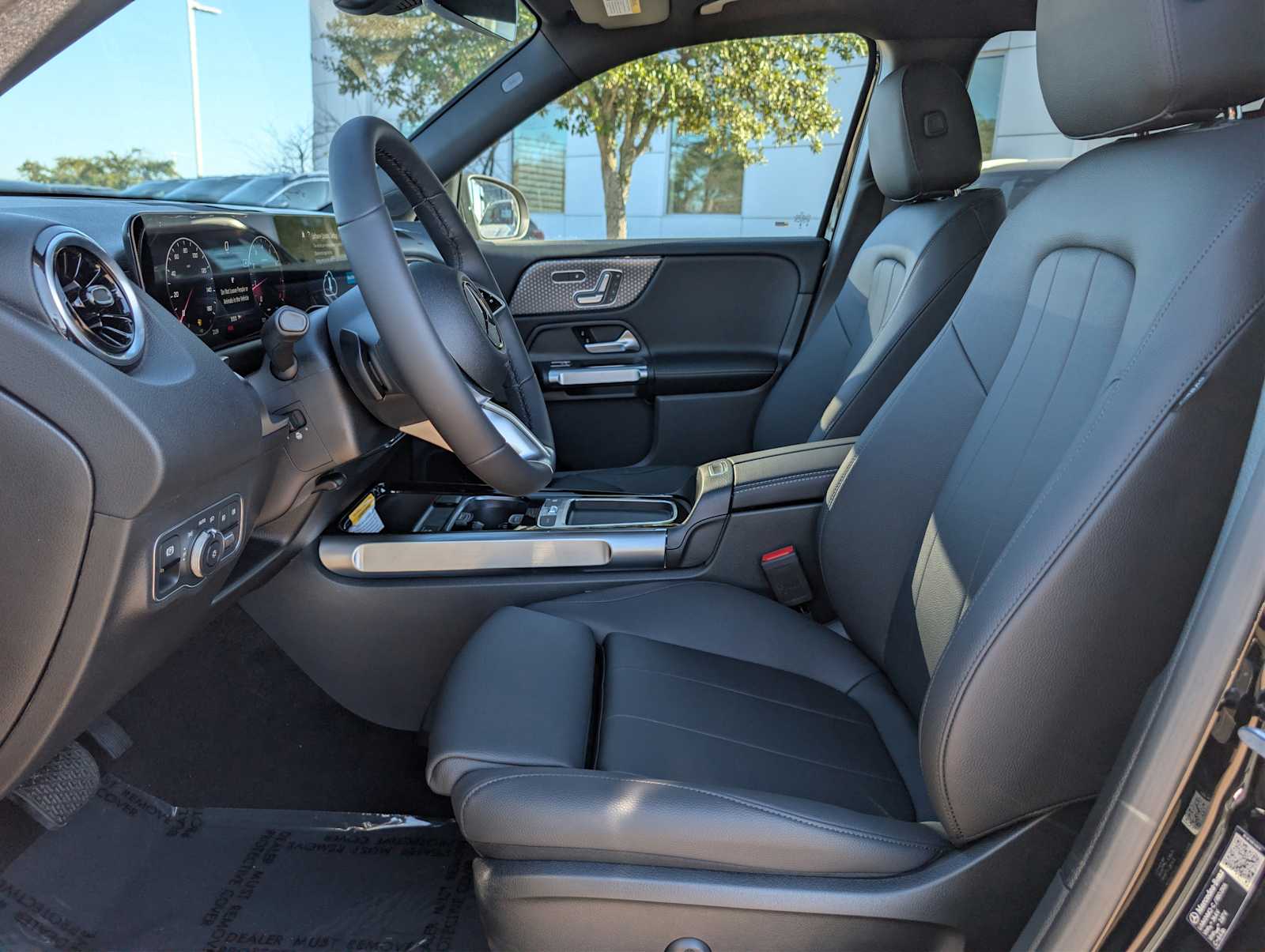 Thumbnail: 2026 Mercedes-Benz GLB - 16