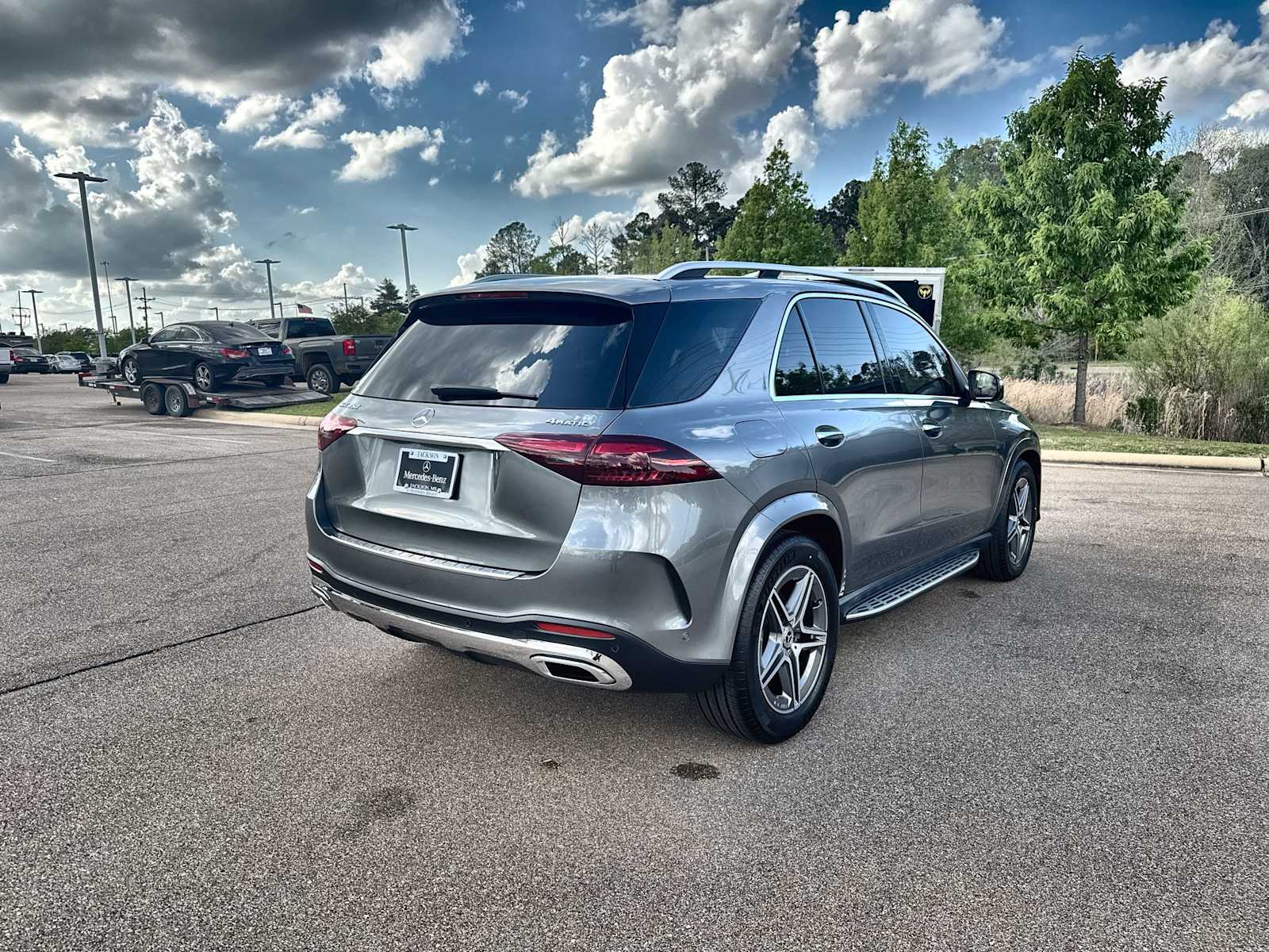 Thumbnail: 2026 Mercedes-Benz GLE - 8