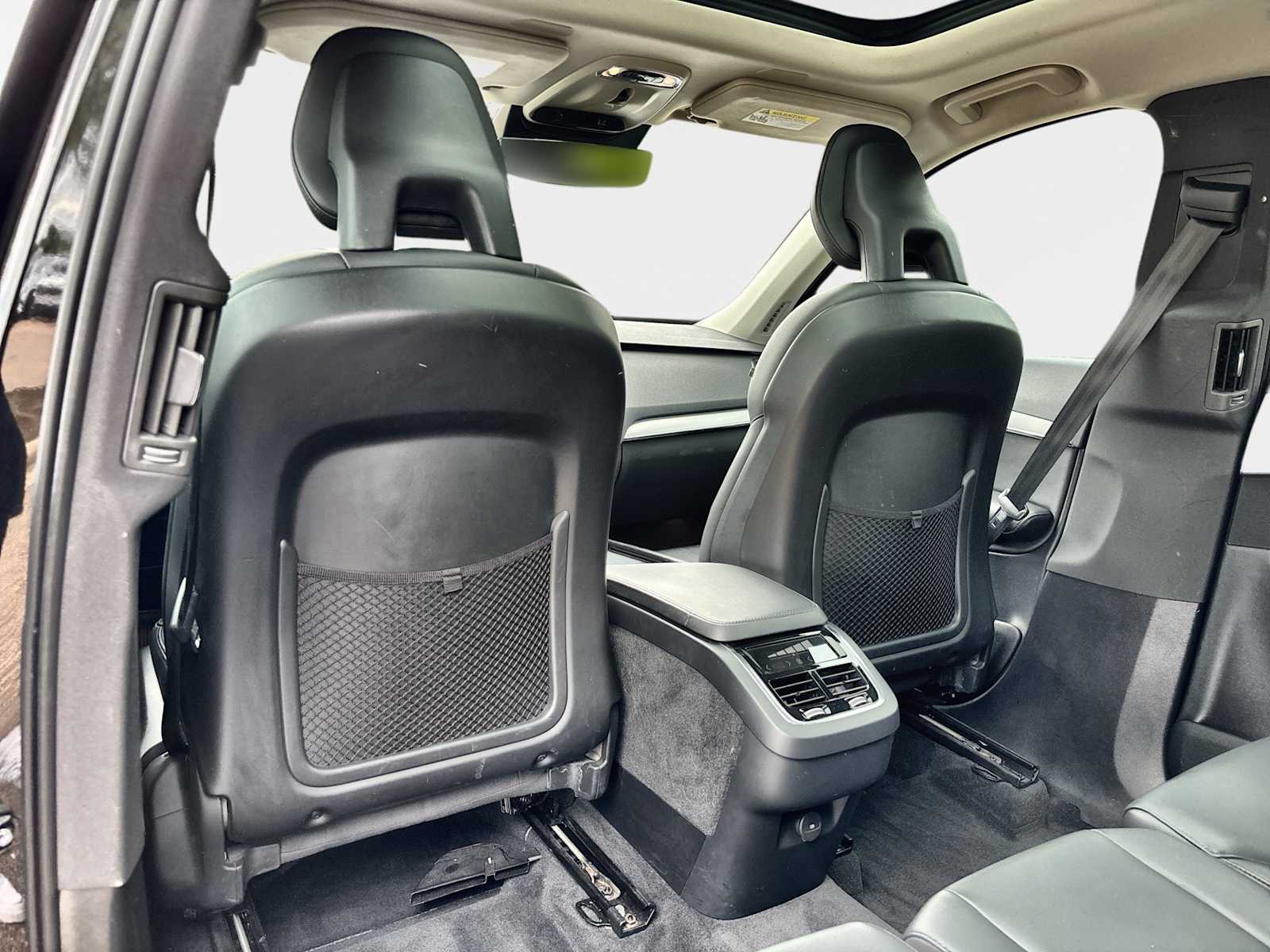 Thumbnail: 2021 Volvo XC90 - 18