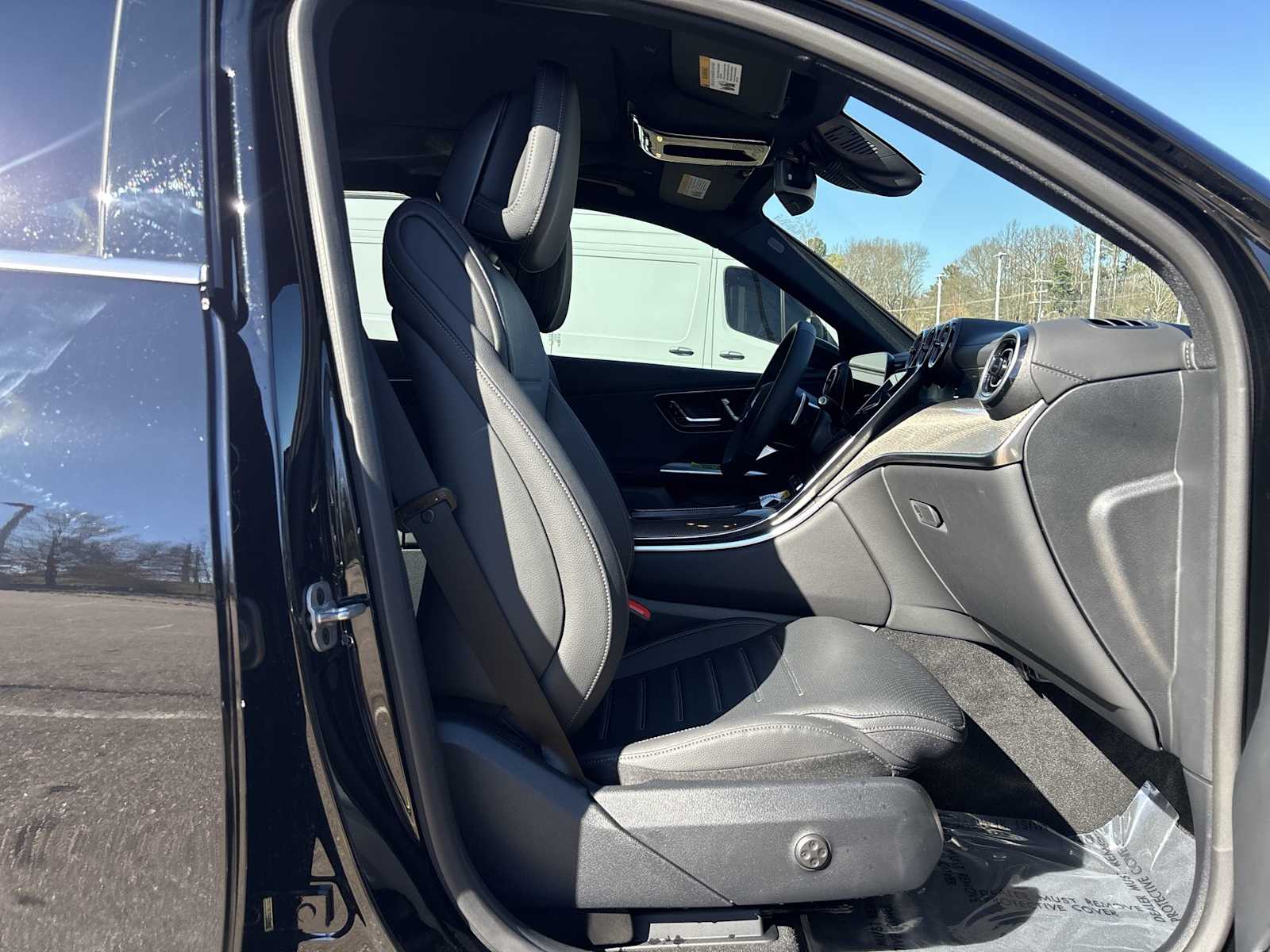 Thumbnail: 2026 Mercedes-Benz GLC - 20