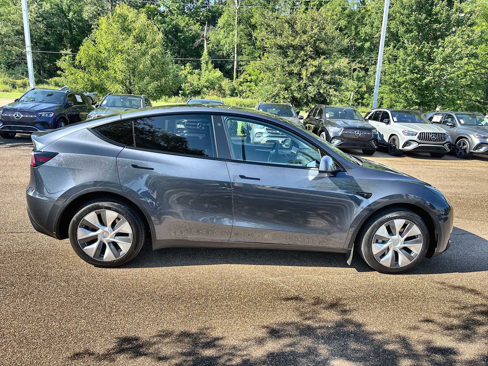 Thumbnail: 2023 Tesla Model Y - 10