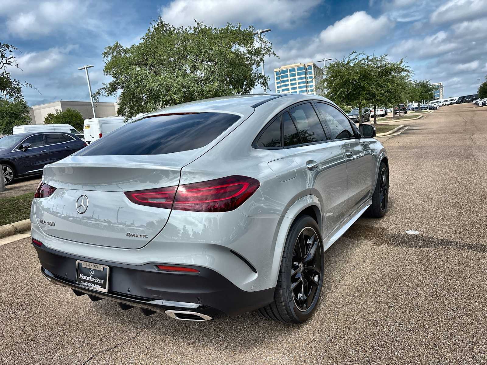 Thumbnail: 2026 Mercedes-Benz GLE - 8