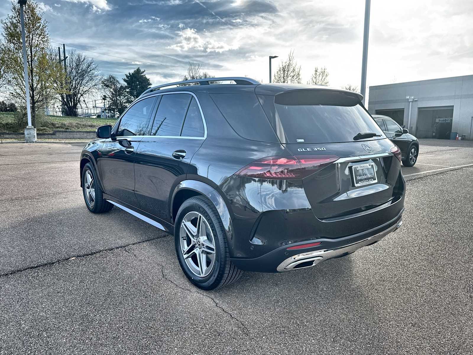 Thumbnail: 2026 Mercedes-Benz GLE - 6