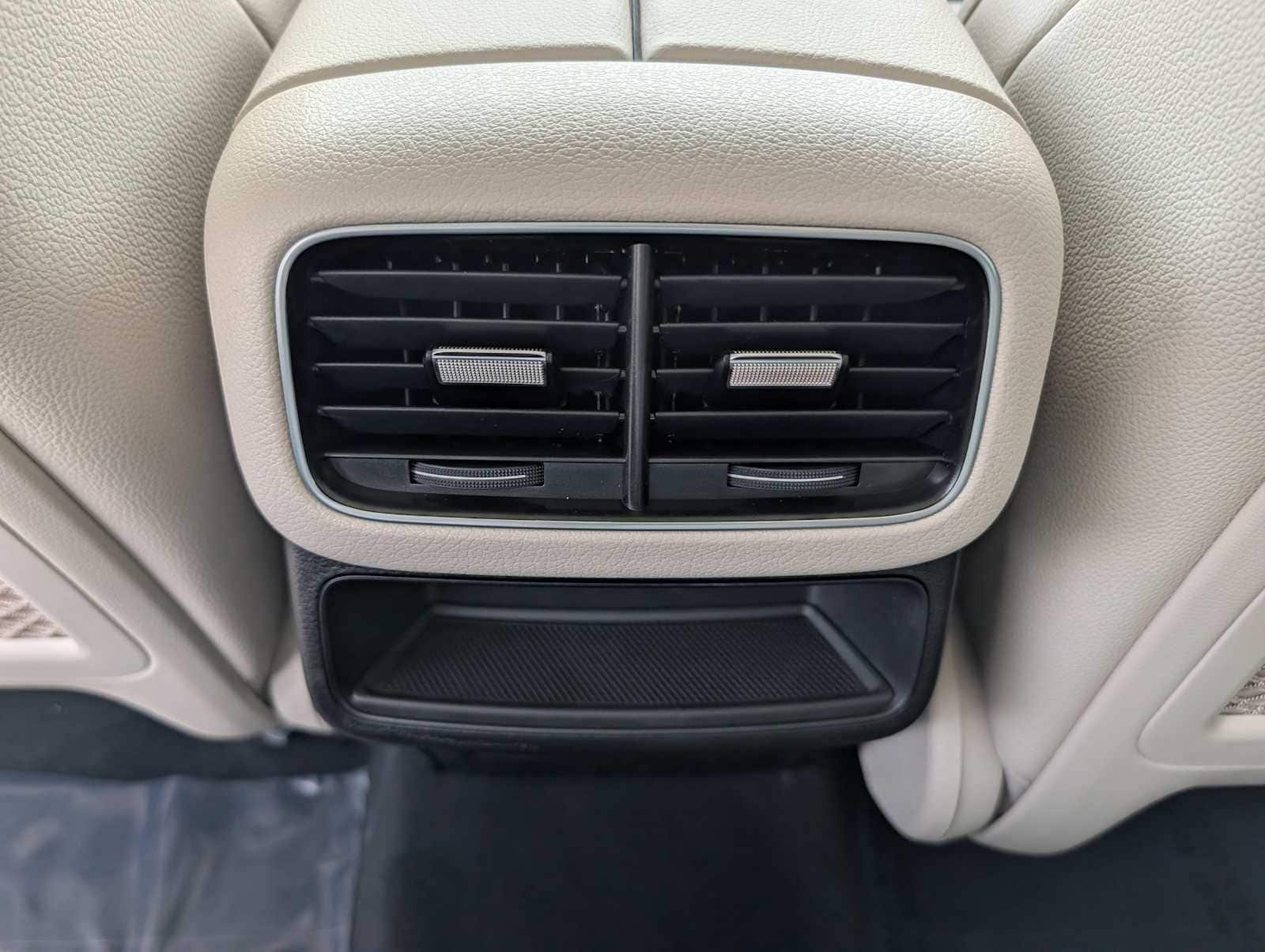 Thumbnail: 2026 Mercedes-Benz GLE - 22