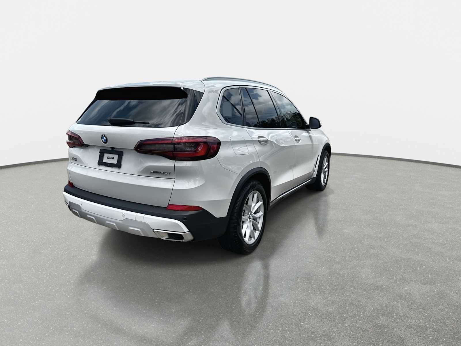 Thumbnail: 2023 BMW X5 - 7