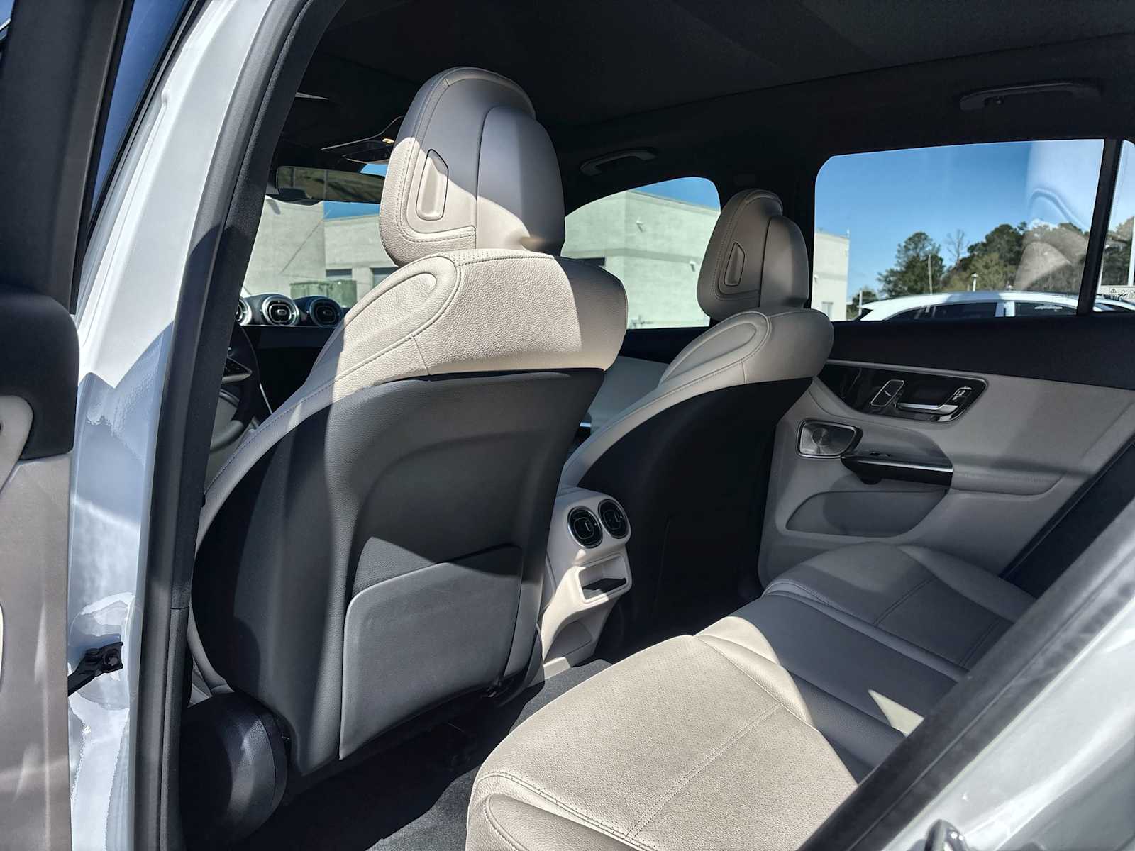 Thumbnail: 2026 Mercedes-Benz GLC - 18