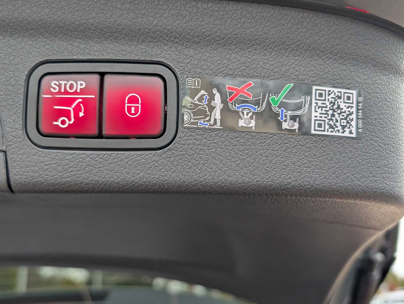 Thumbnail: 2026 Mercedes-Benz GLE - 24