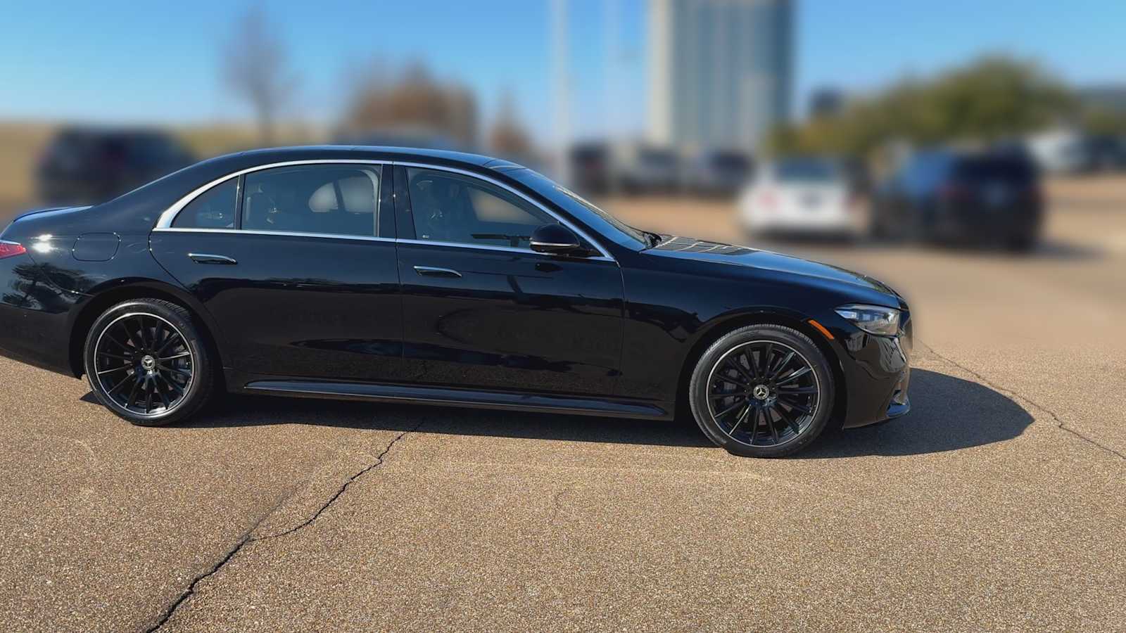 Thumbnail: 2022 Mercedes-Benz S-Class - 9