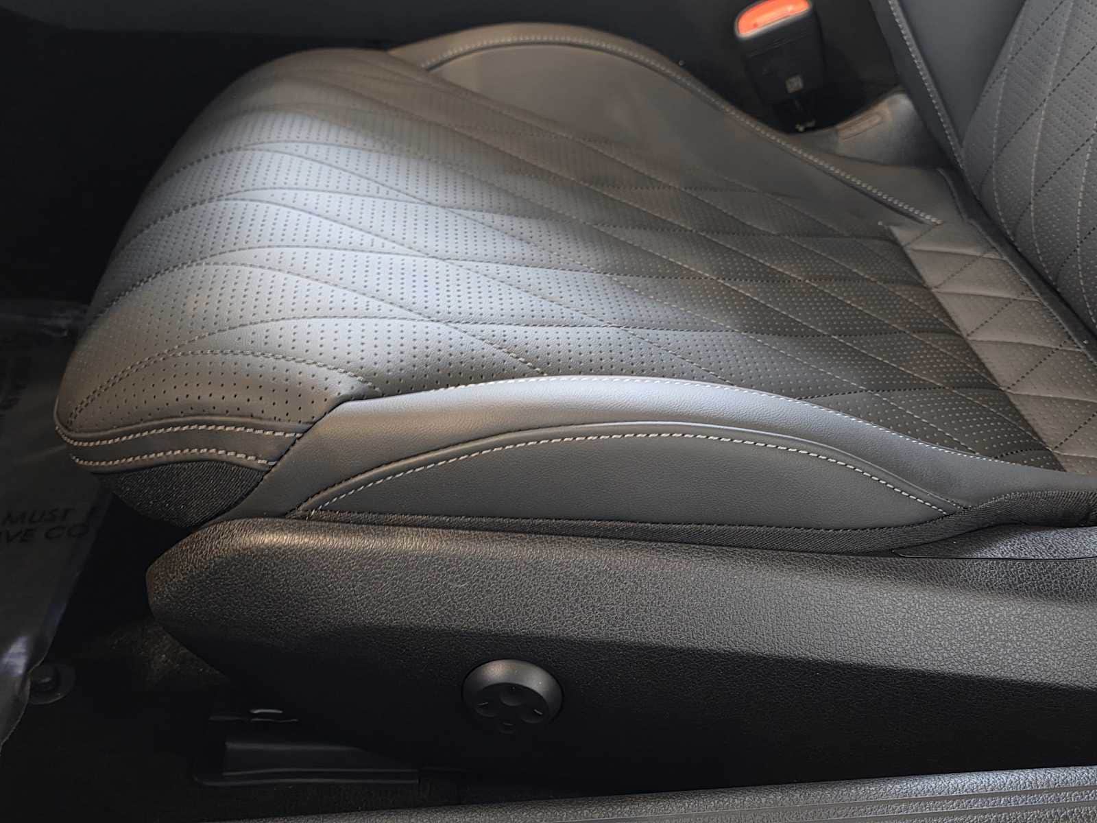 Thumbnail: 2026 Mercedes-Benz CLE - 17