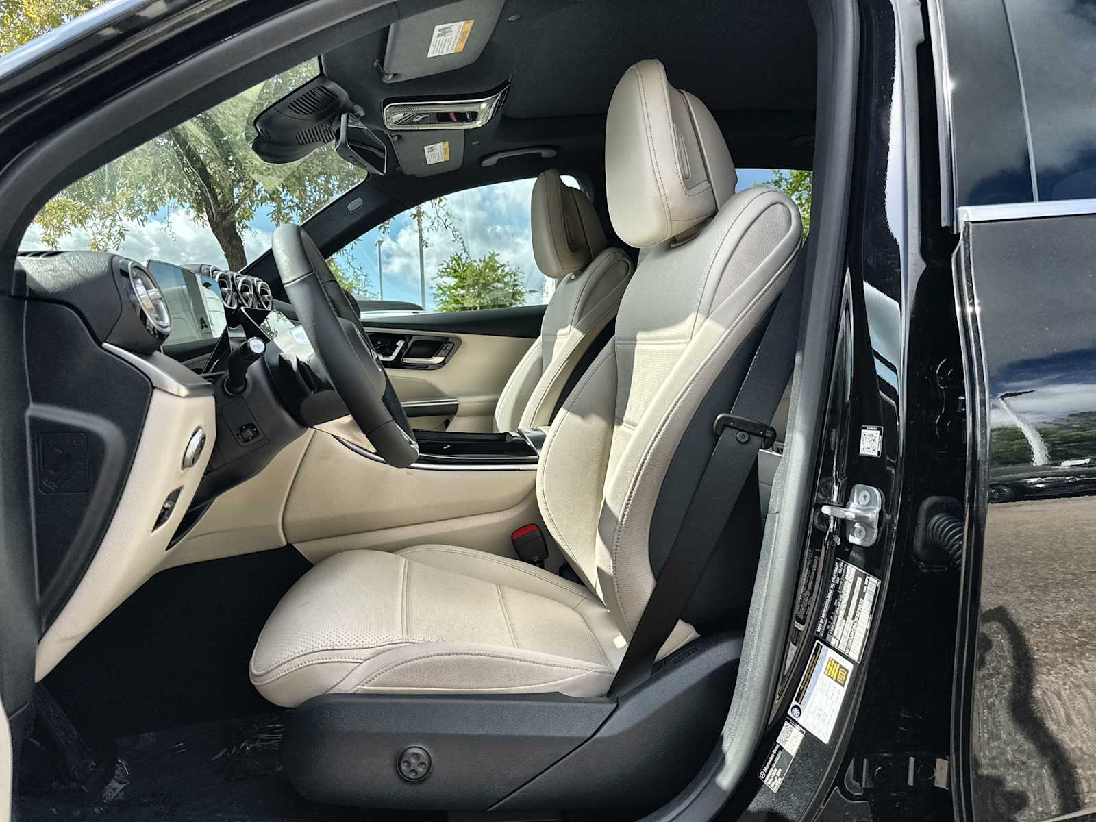 Thumbnail: 2026 Mercedes-Benz GLC - 3