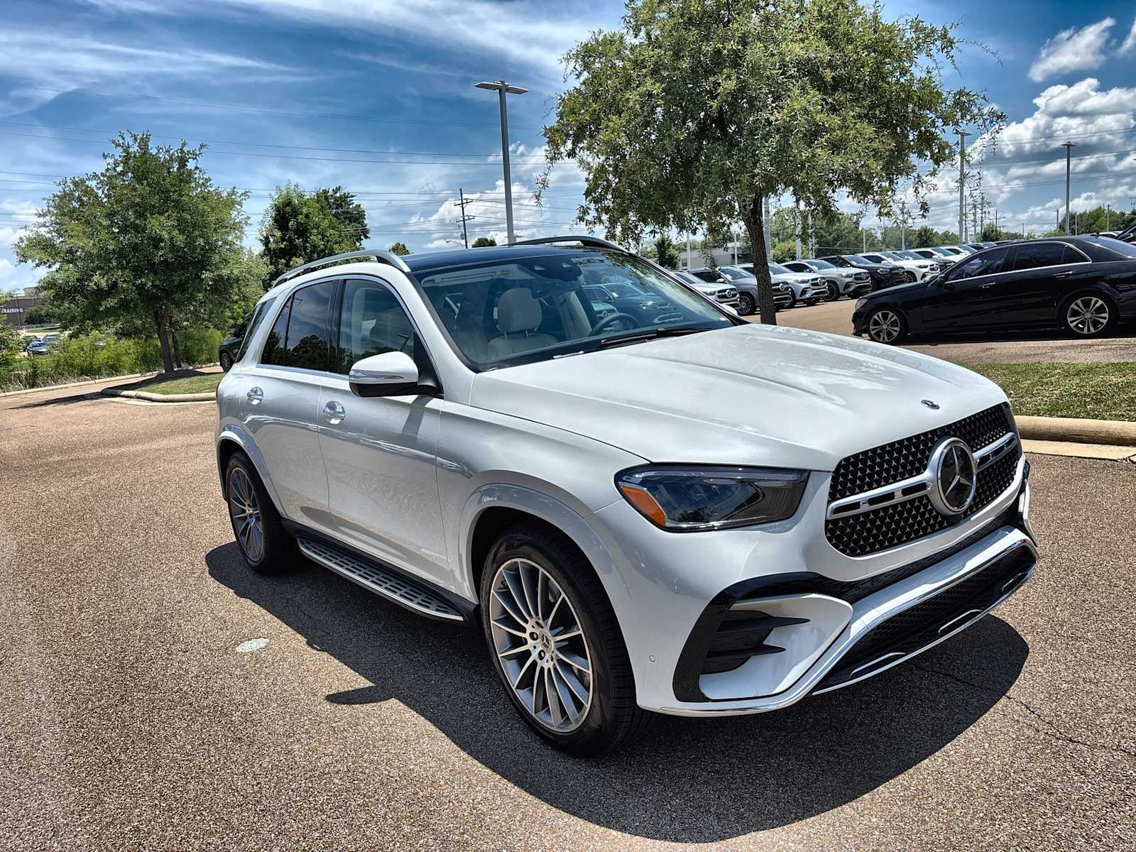 Thumbnail: 2026 Mercedes-Benz GLE - 11