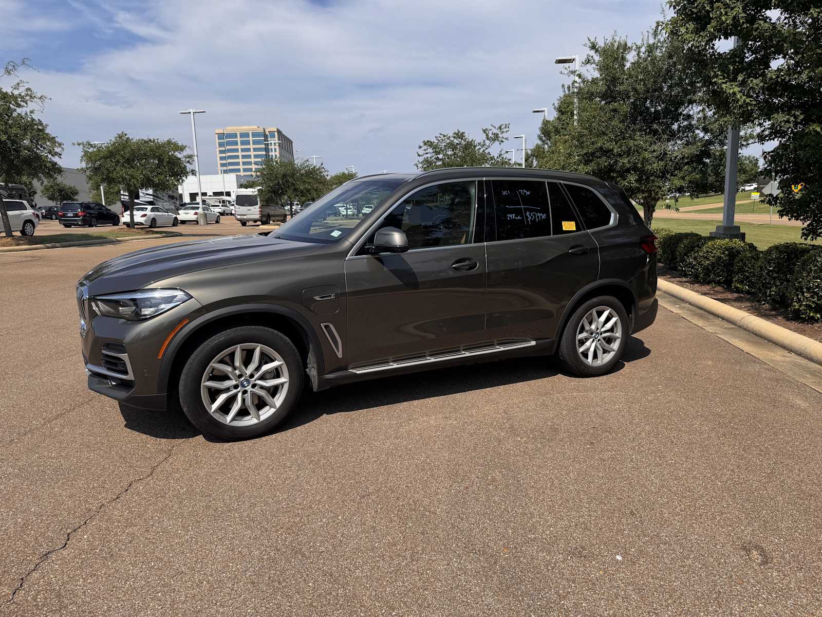 Thumbnail: 2023 BMW X5 - 2