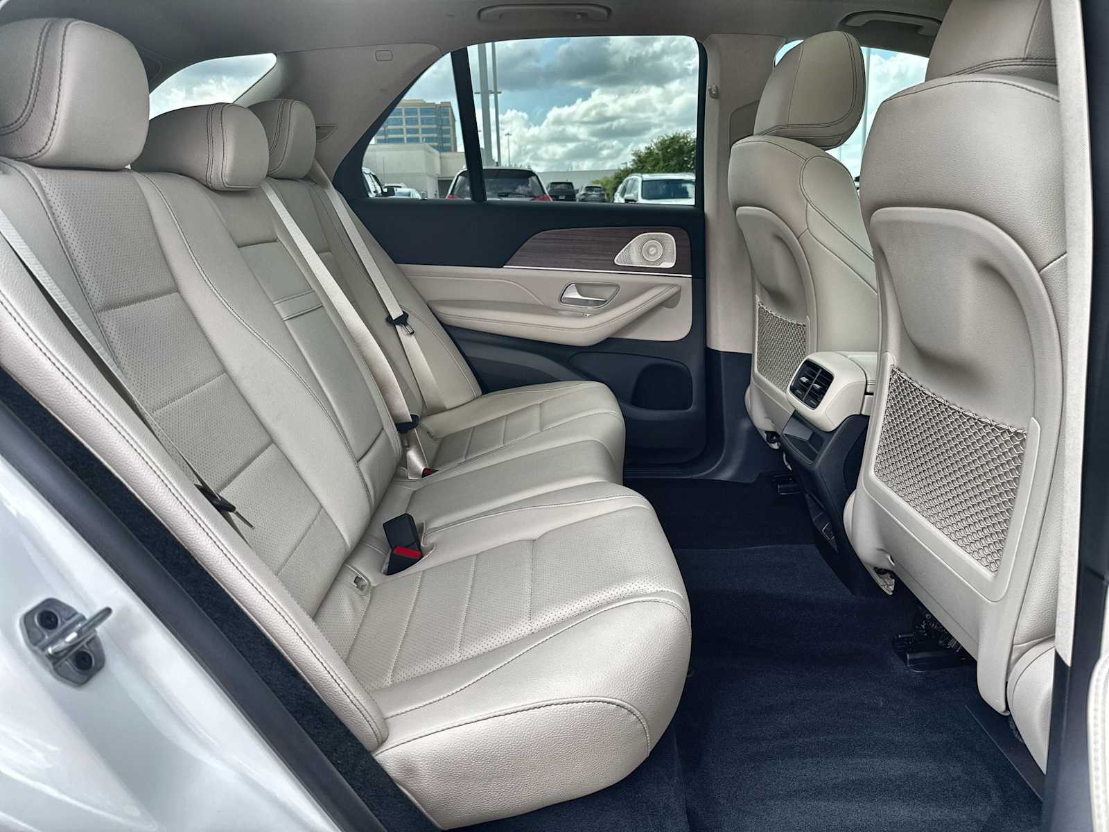 Thumbnail: 2026 Mercedes-Benz GLE - 19