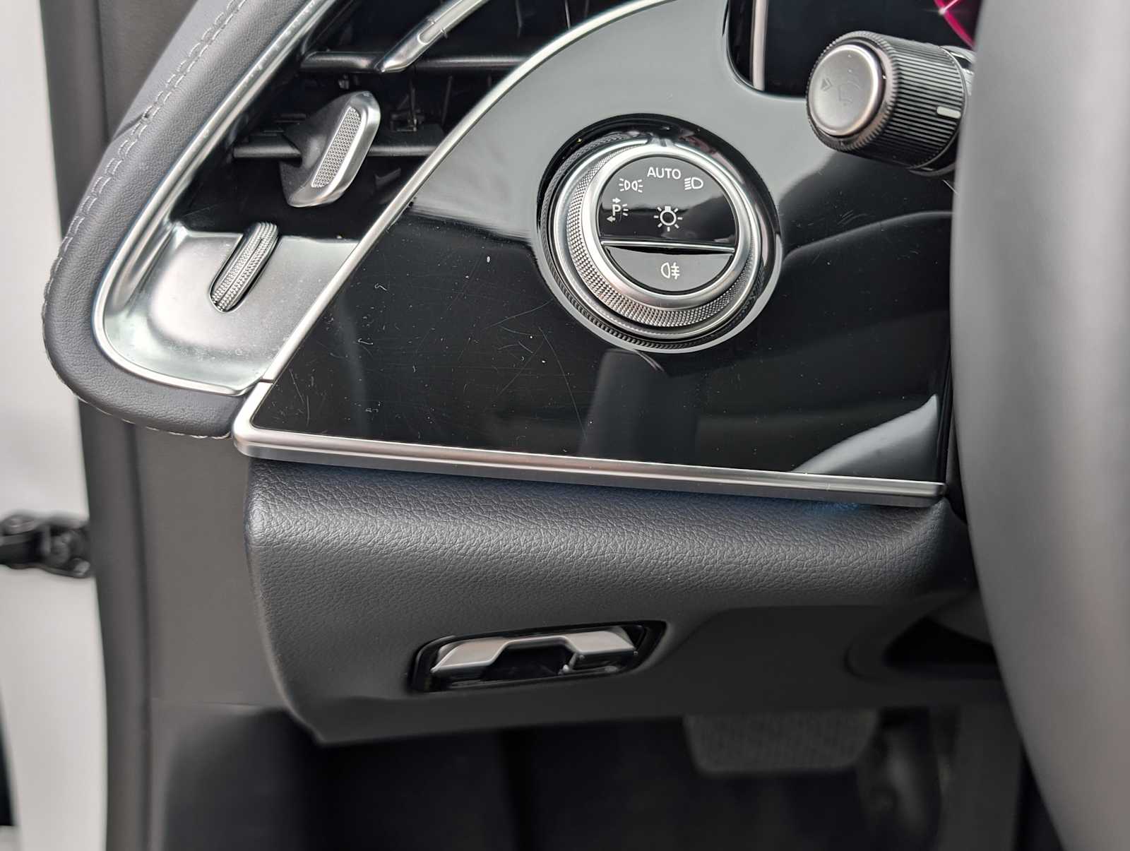 Thumbnail: 2024 Mercedes-Benz E-Class - 12