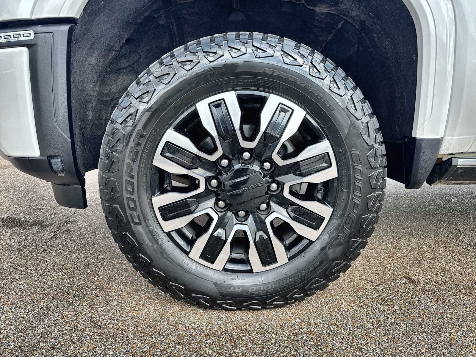 Thumbnail: 2024 GMC Sierra 2500 - 14