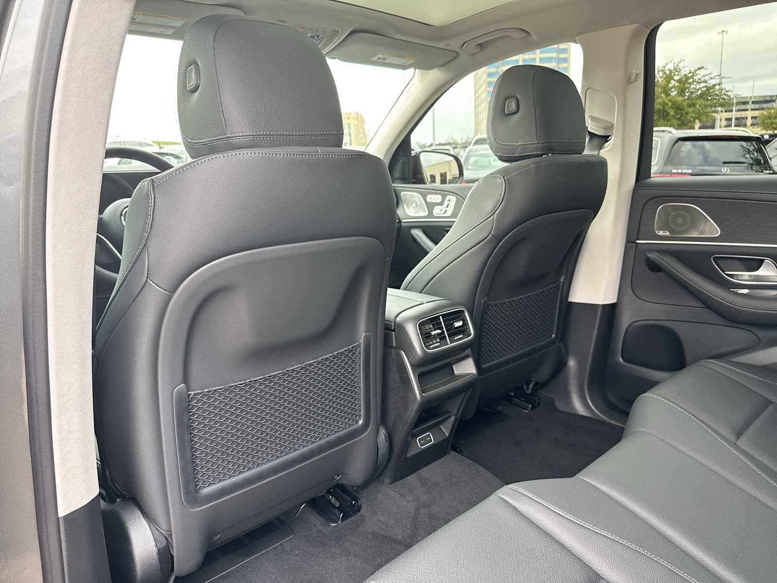 Thumbnail: 2026 Mercedes-Benz GLE - 14