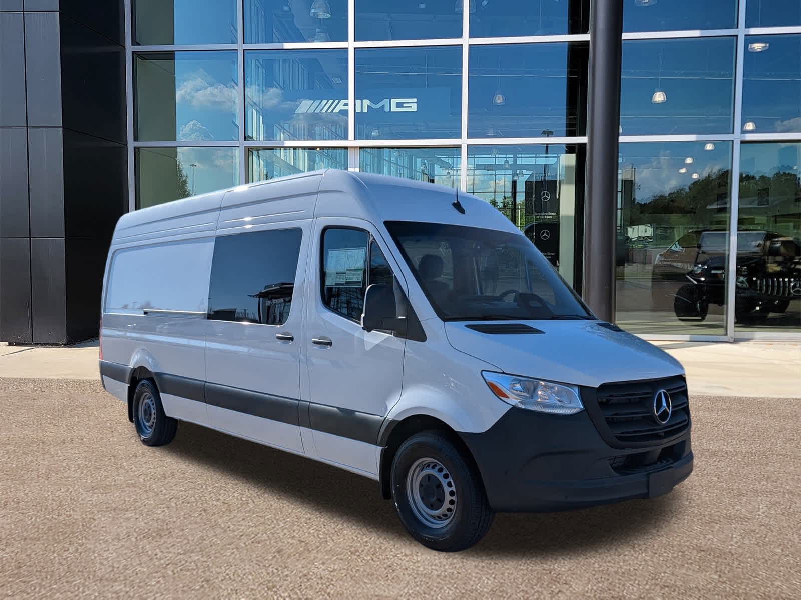 Thumbnail: 2026 Mercedes-Benz Sprinter - 3