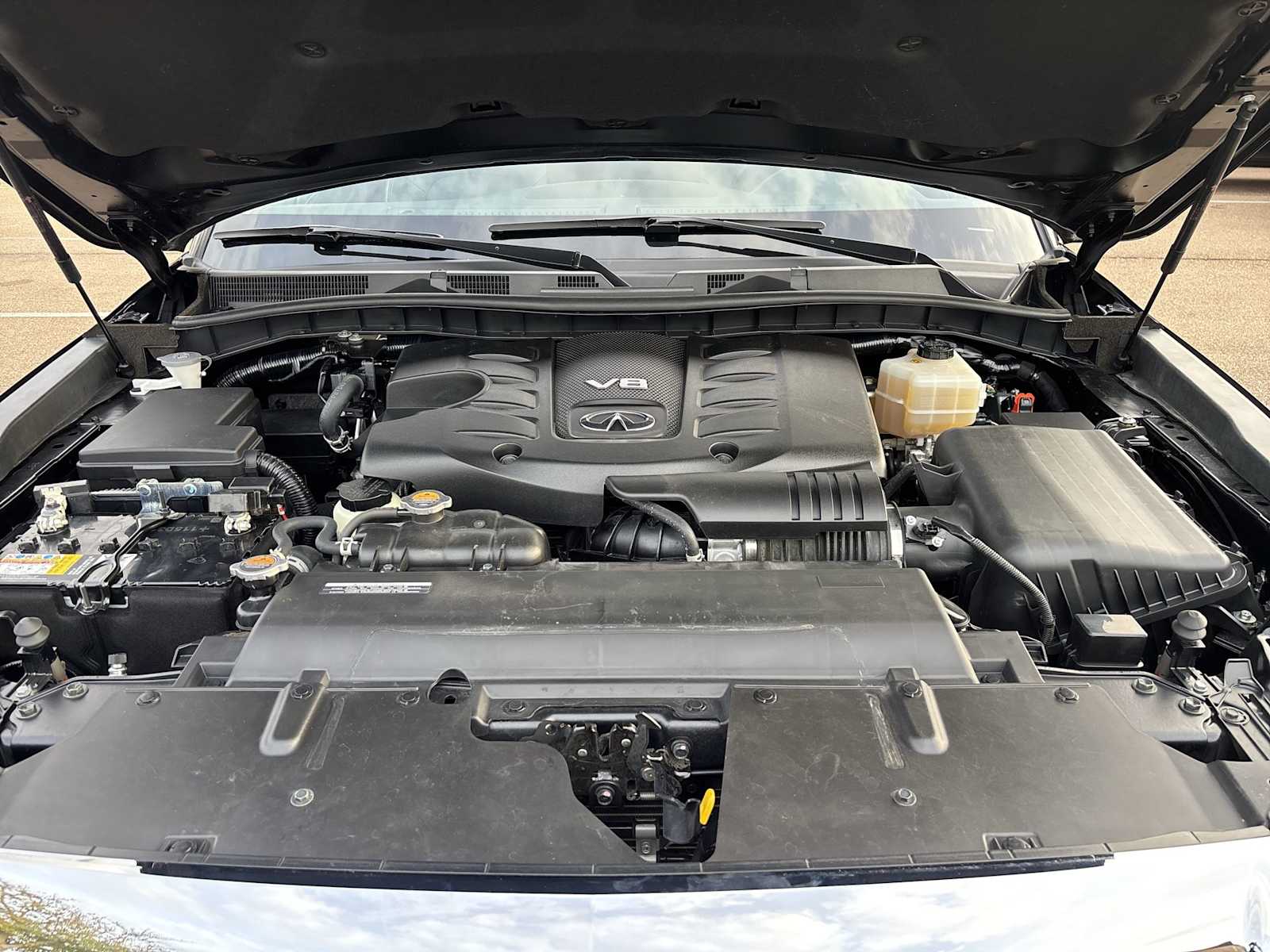 Thumbnail: 2022 INFINITI QX80 - 12