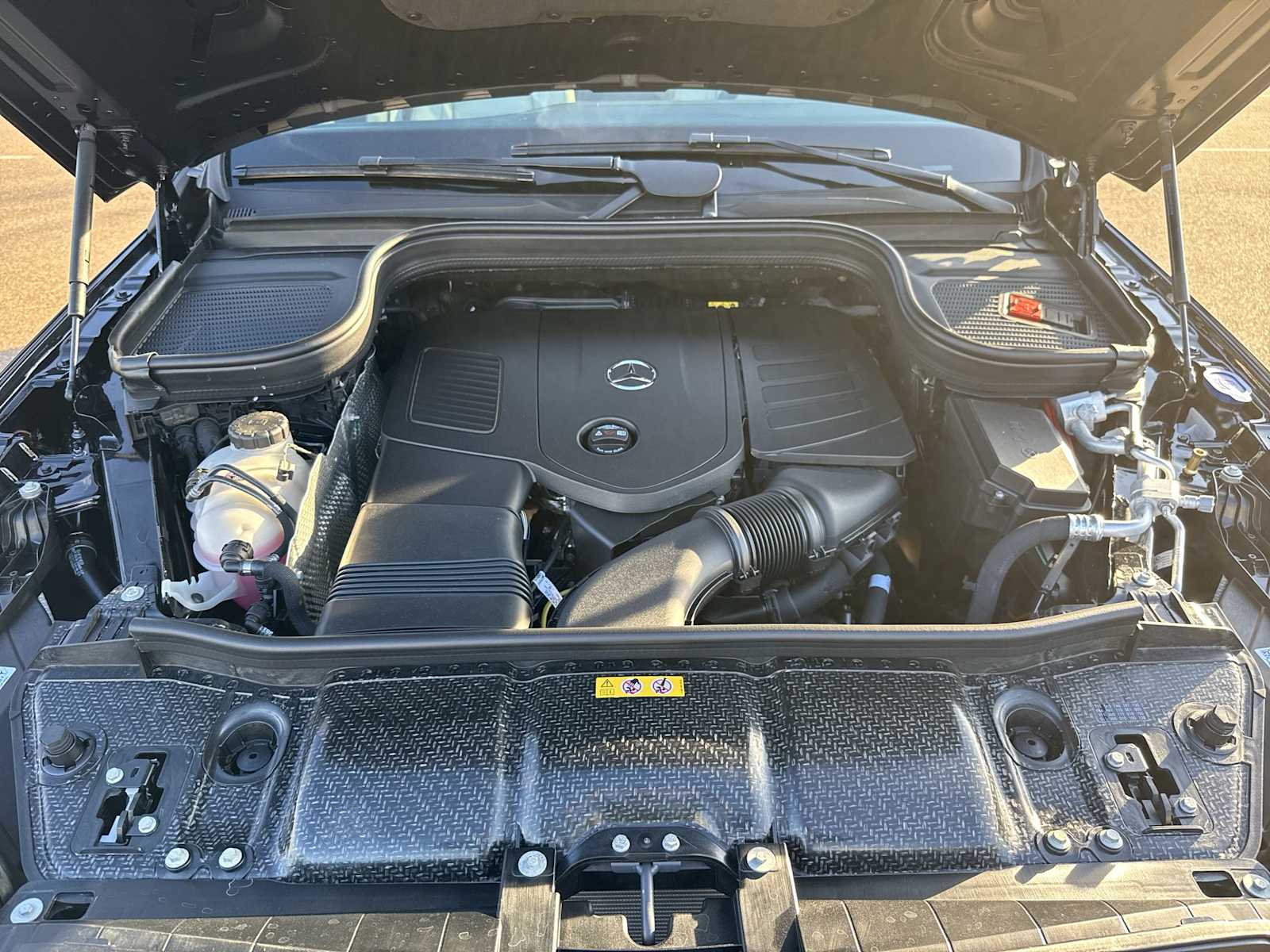 Thumbnail: 2026 Mercedes-Benz GLE - 13