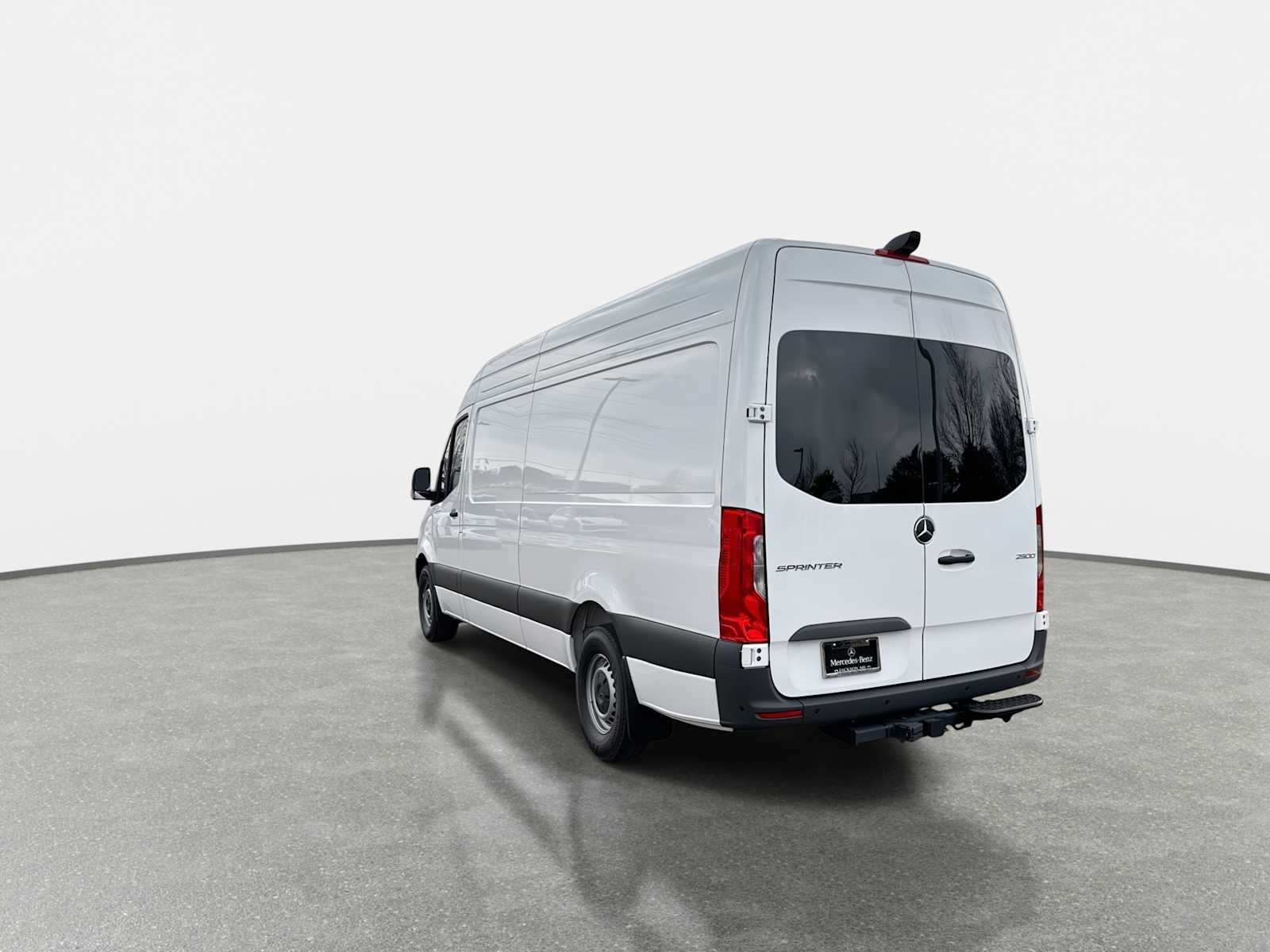 Thumbnail: 2026 Mercedes-Benz Sprinter - 4