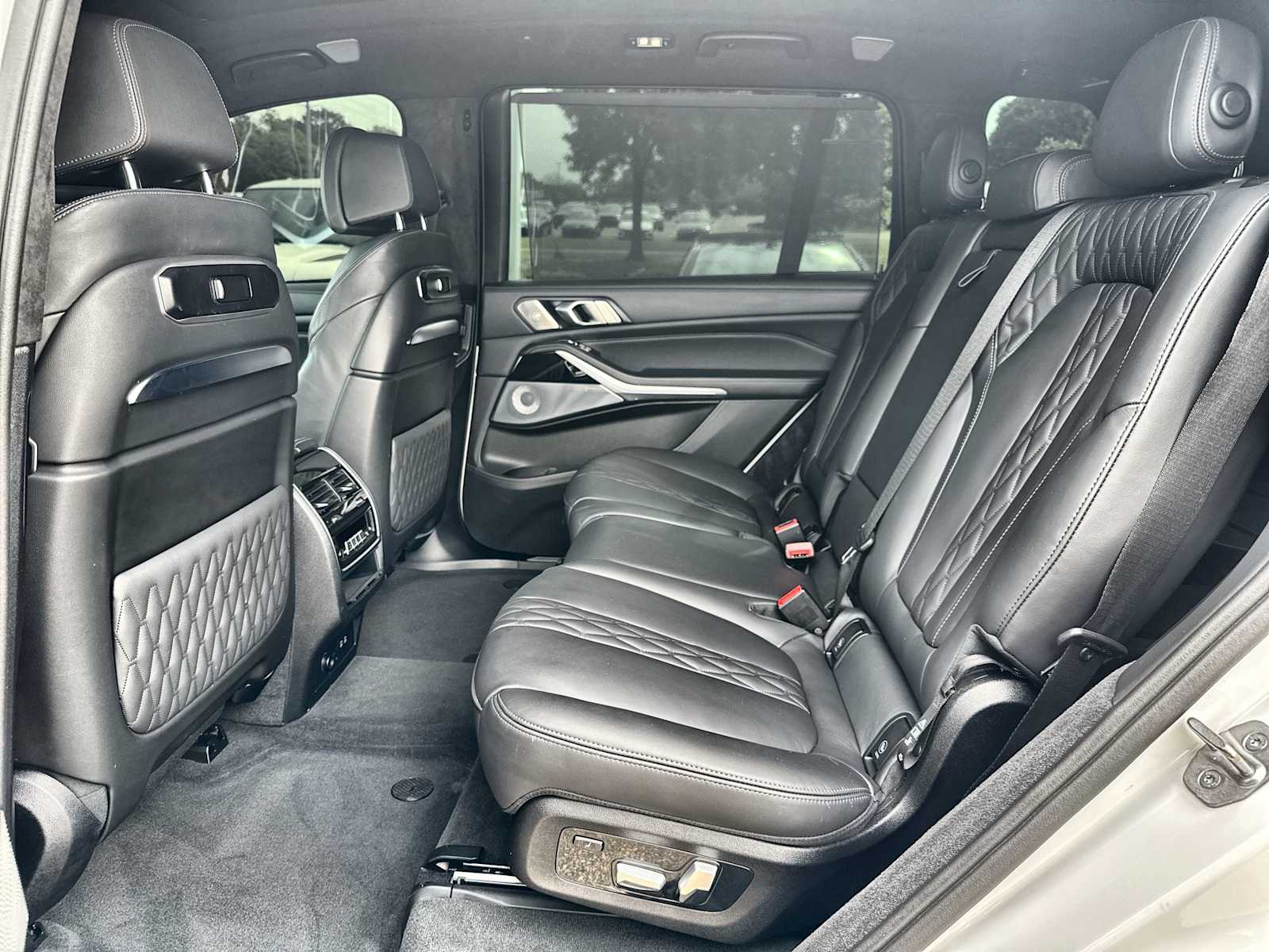 Thumbnail: 2024 BMW X7 - 4