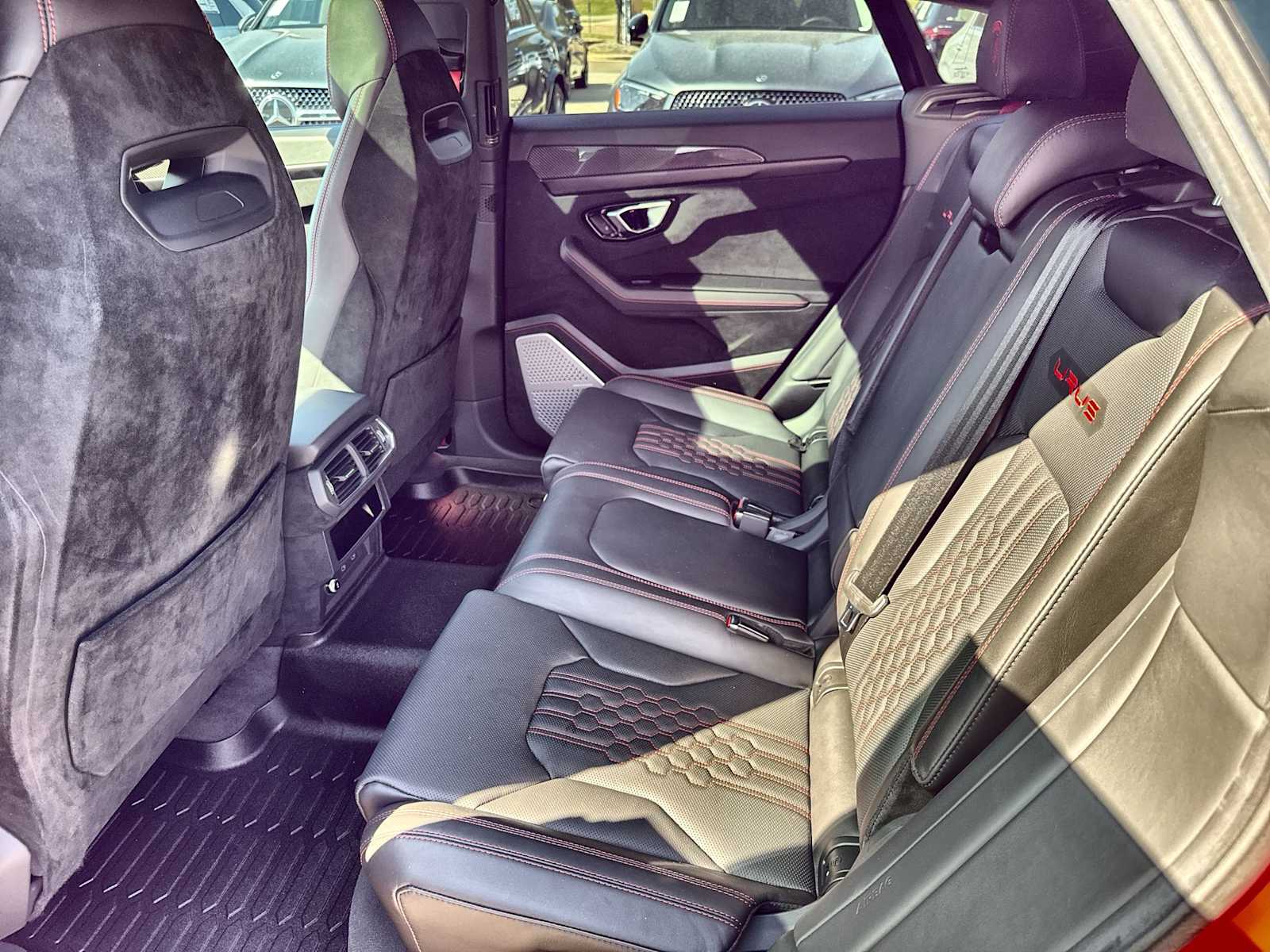 Thumbnail: 2024 Lamborghini Urus - 4