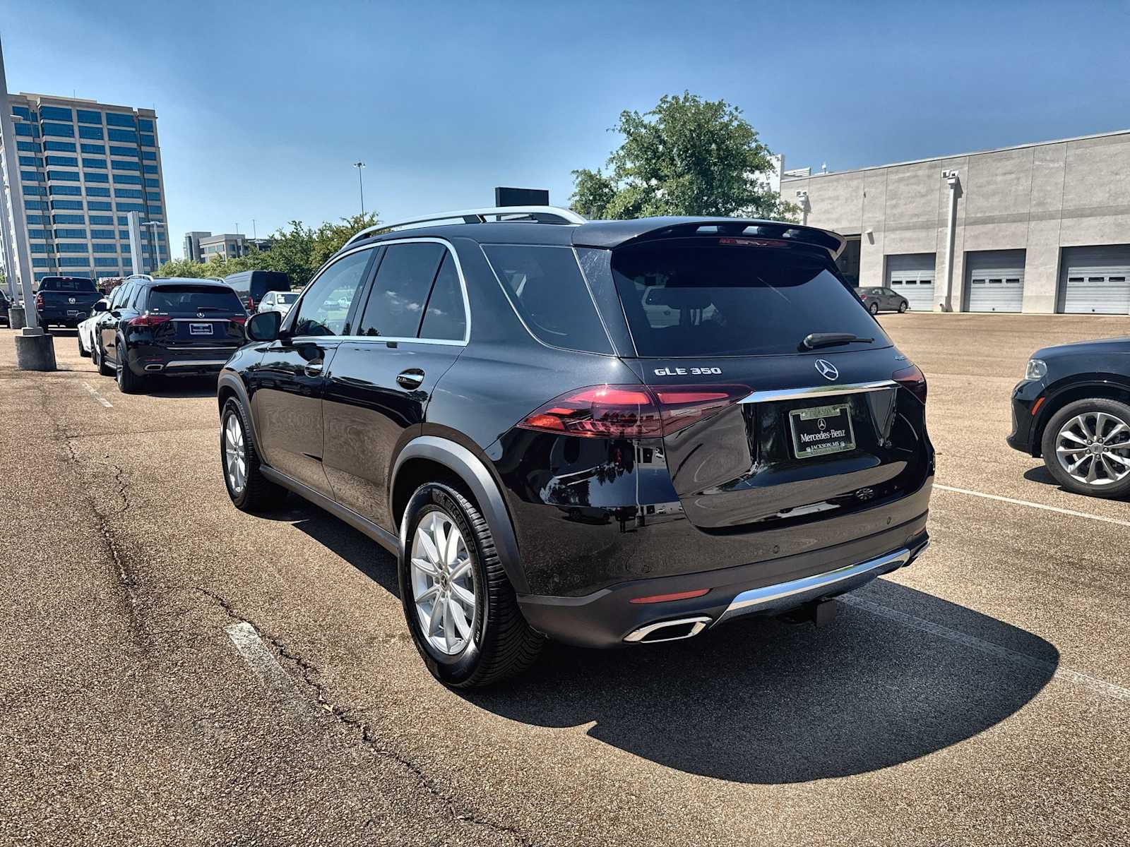 Thumbnail: 2026 Mercedes-Benz GLE - 6