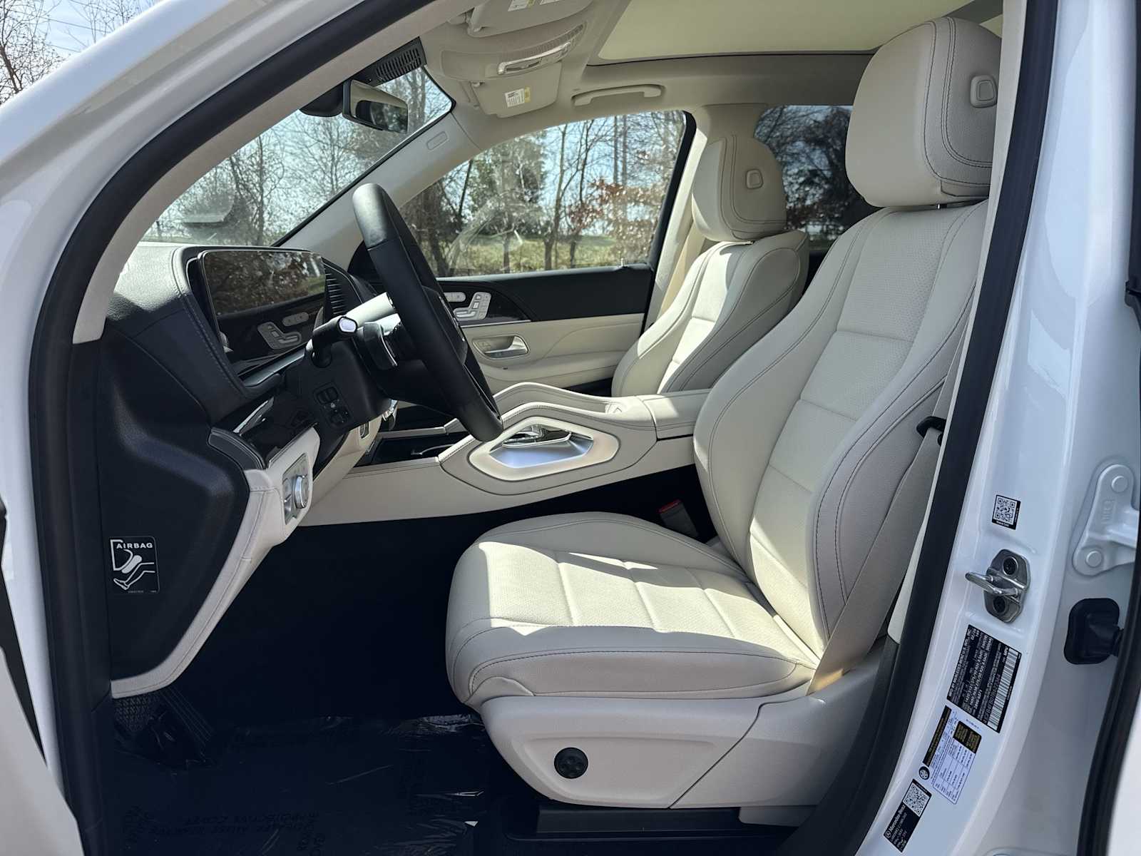 Thumbnail: 2026 Mercedes-Benz GLE - 15