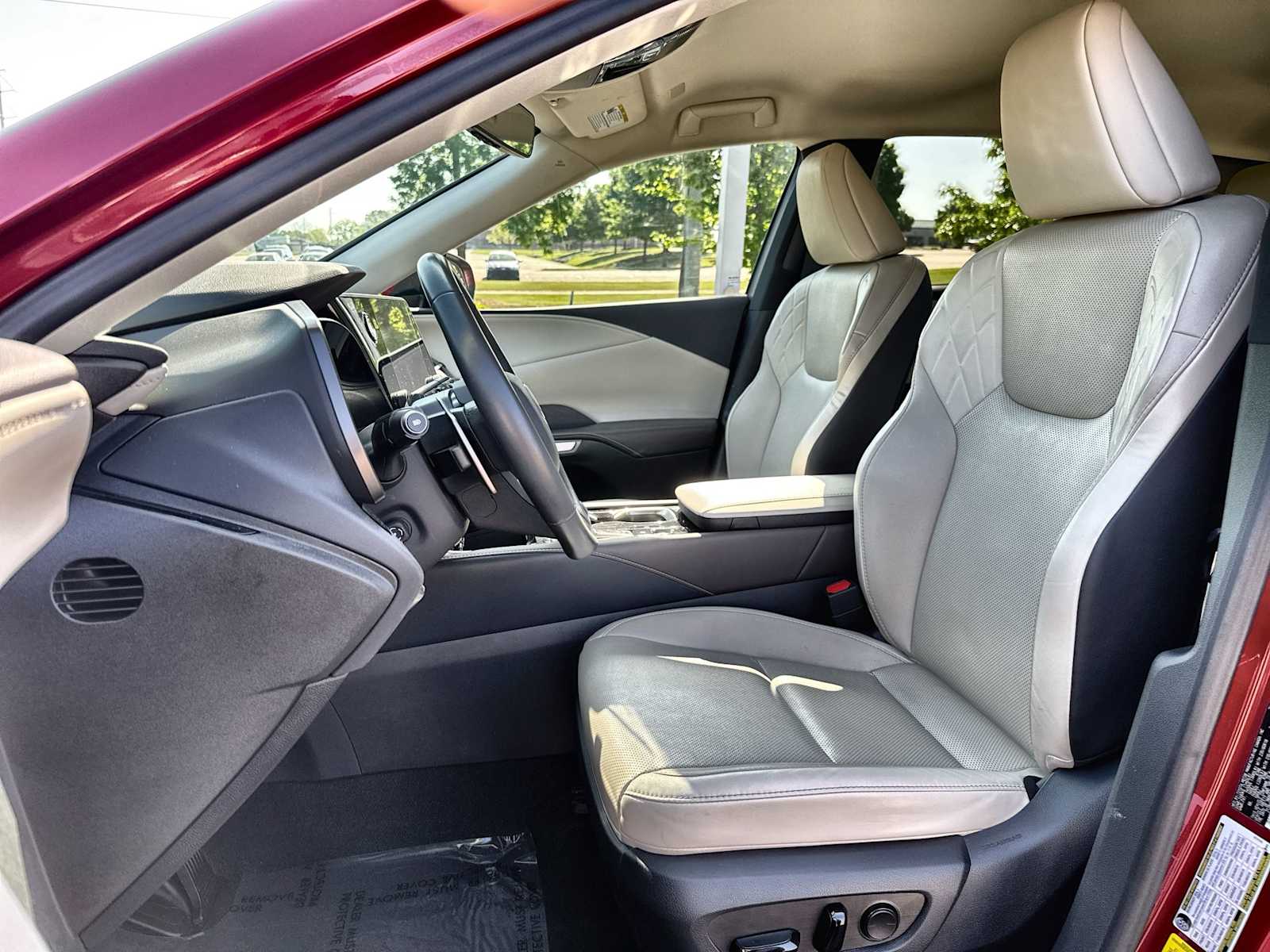 Thumbnail: 2024 Lexus RX - 3