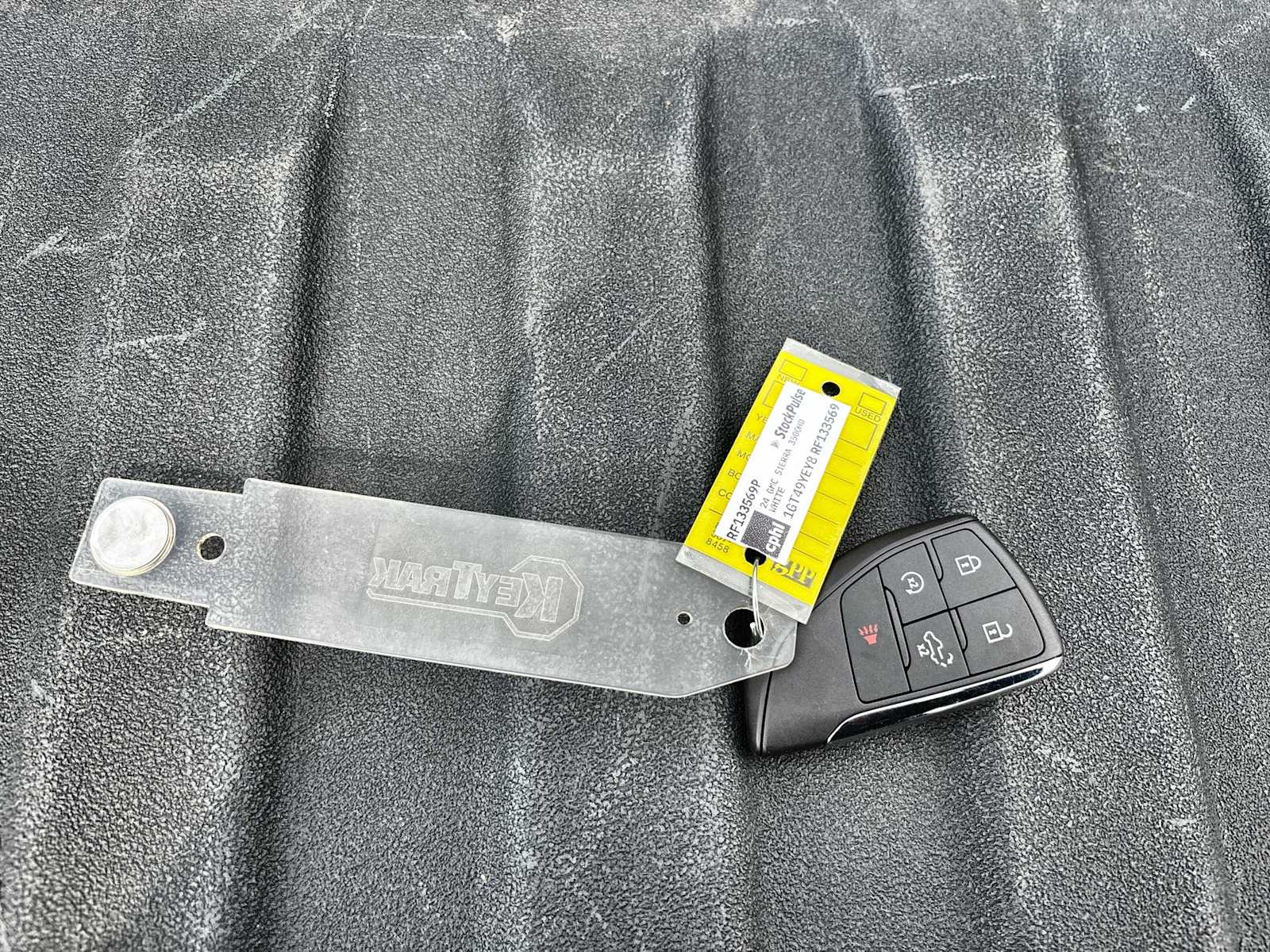 Thumbnail: 2024 GMC Sierra 3500 - 26