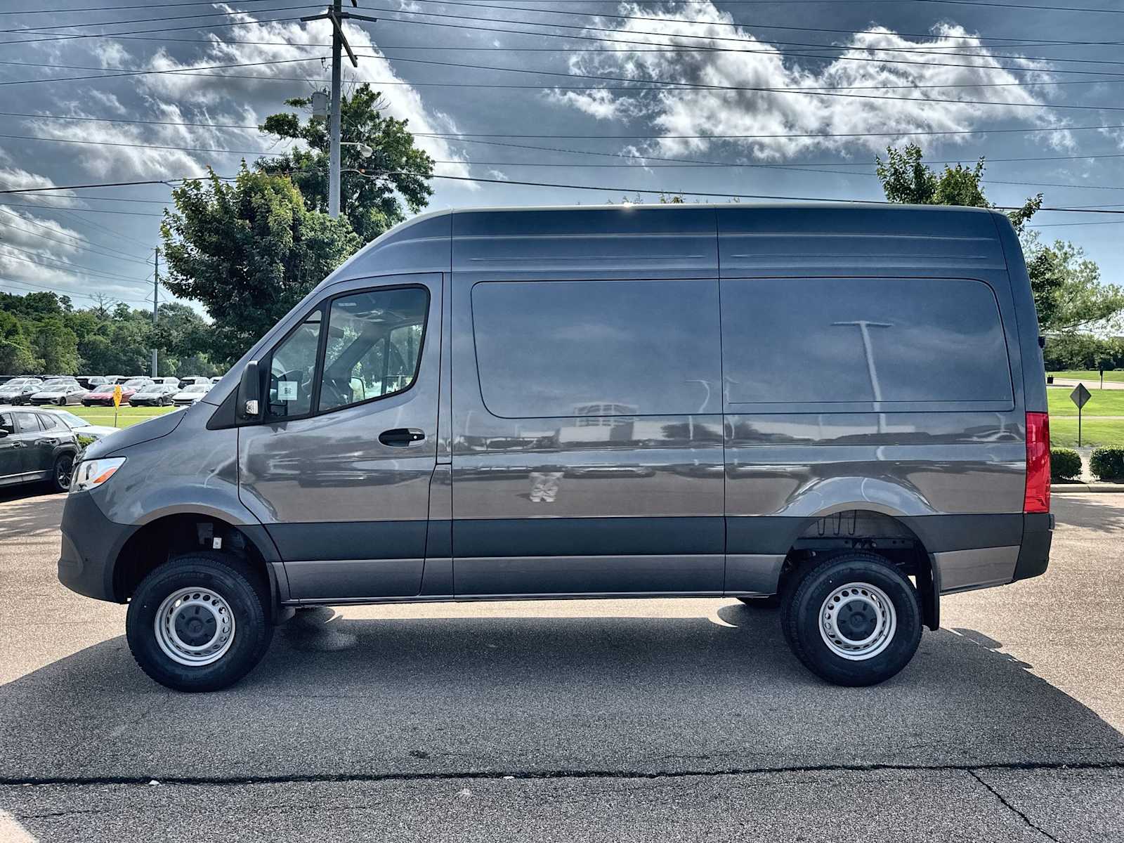 Thumbnail: 2026 Mercedes-Benz Sprinter - 4