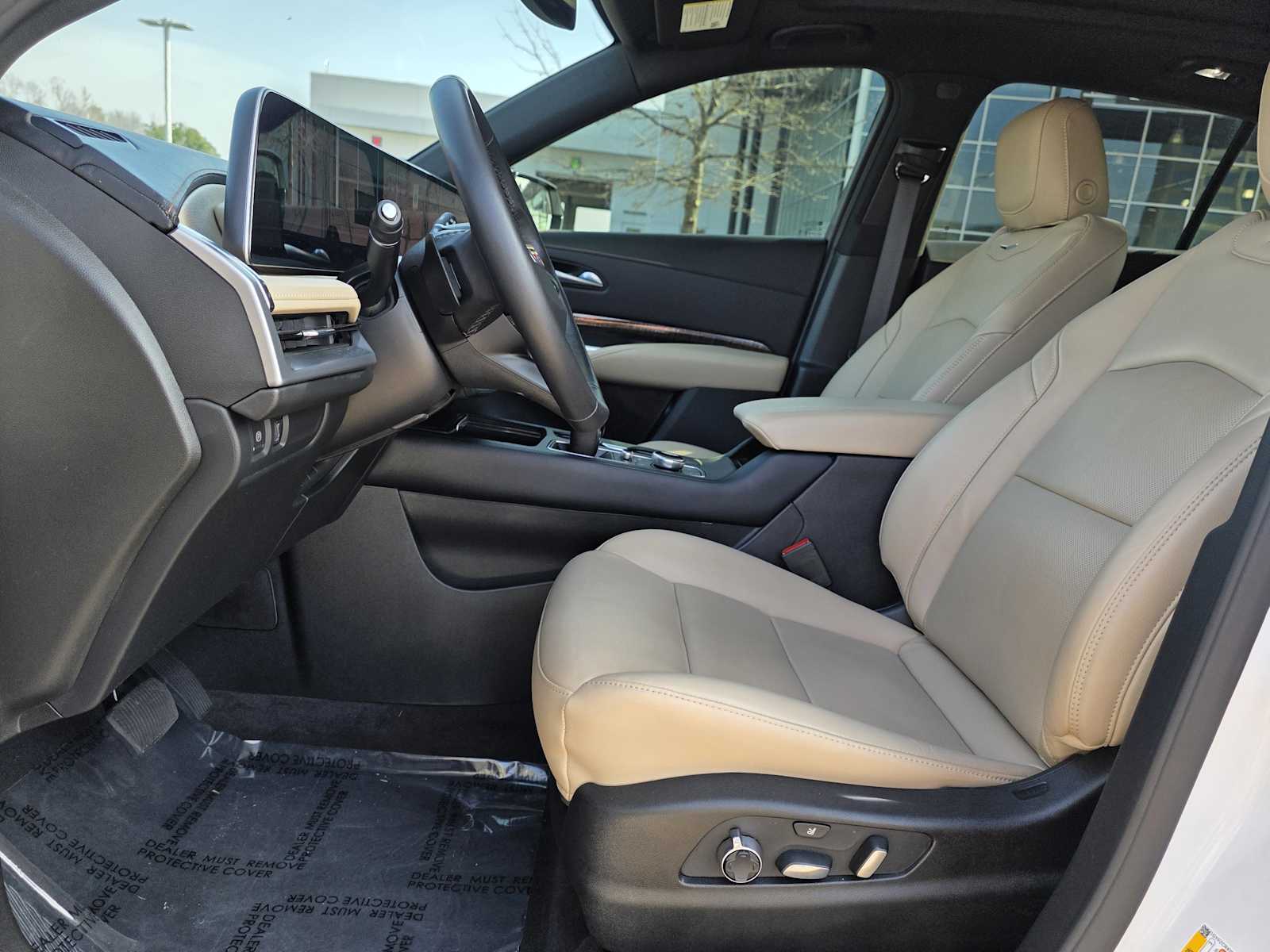 Thumbnail: 2025 Cadillac XT4 - 13