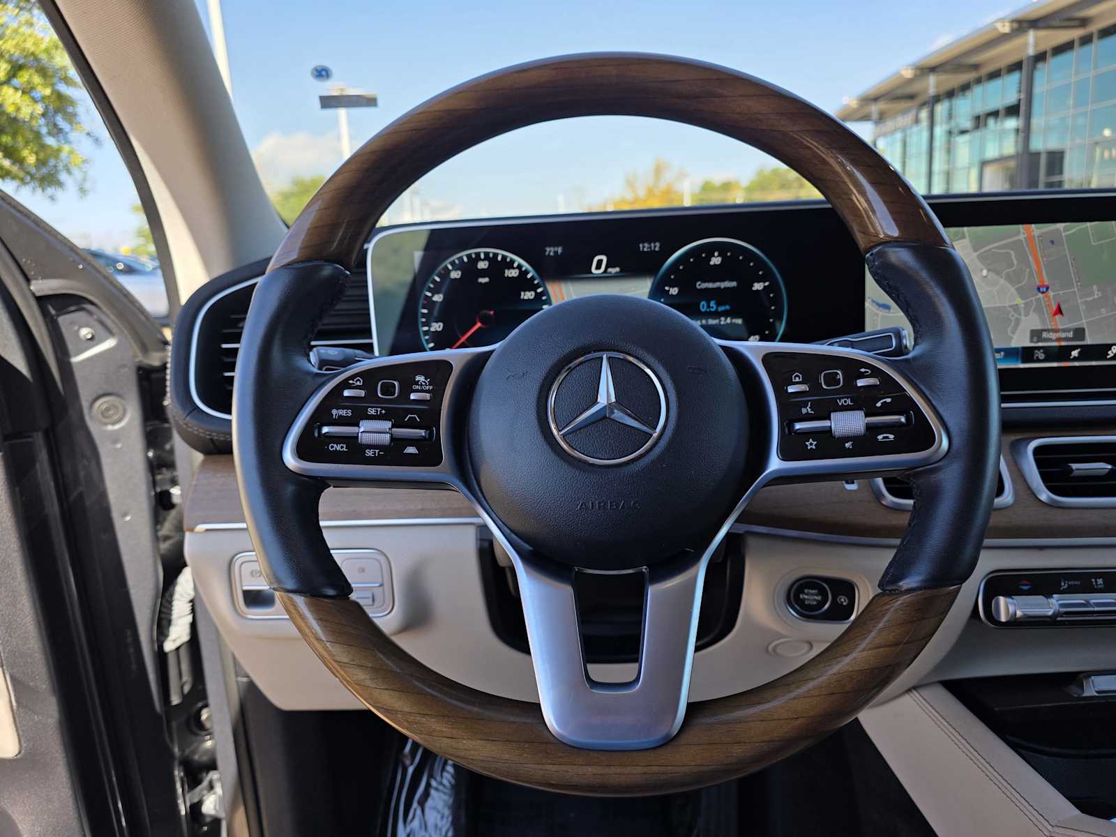 Thumbnail: 2022 Mercedes-Benz GLS - 26