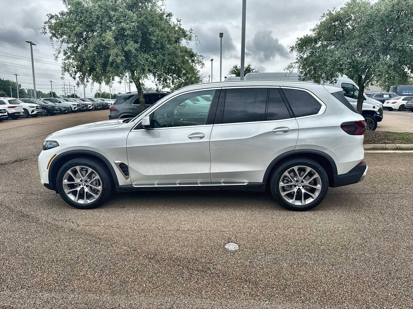 Thumbnail: 2026 BMW X5 - 5