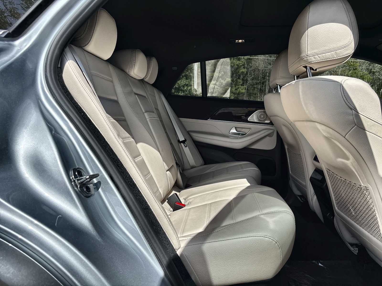 Thumbnail: 2026 Mercedes-Benz GLE - 19