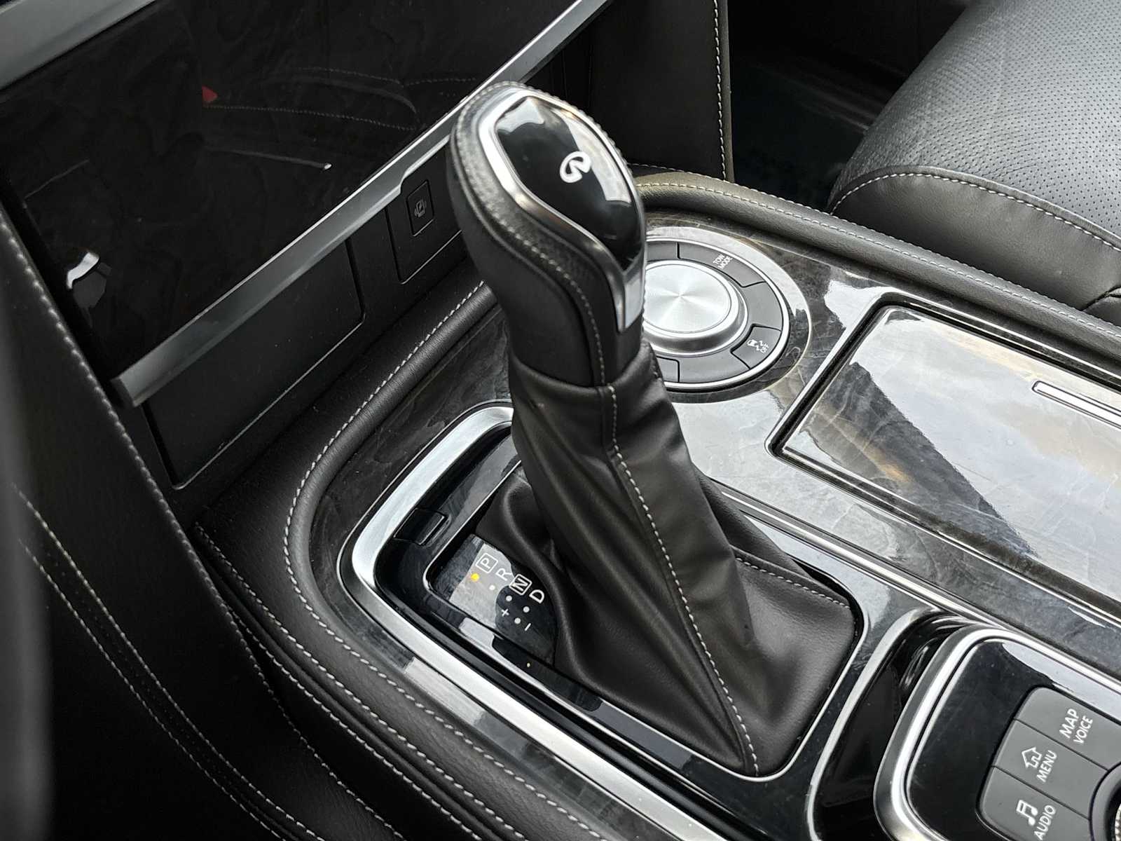 Thumbnail: 2022 INFINITI QX80 - 23