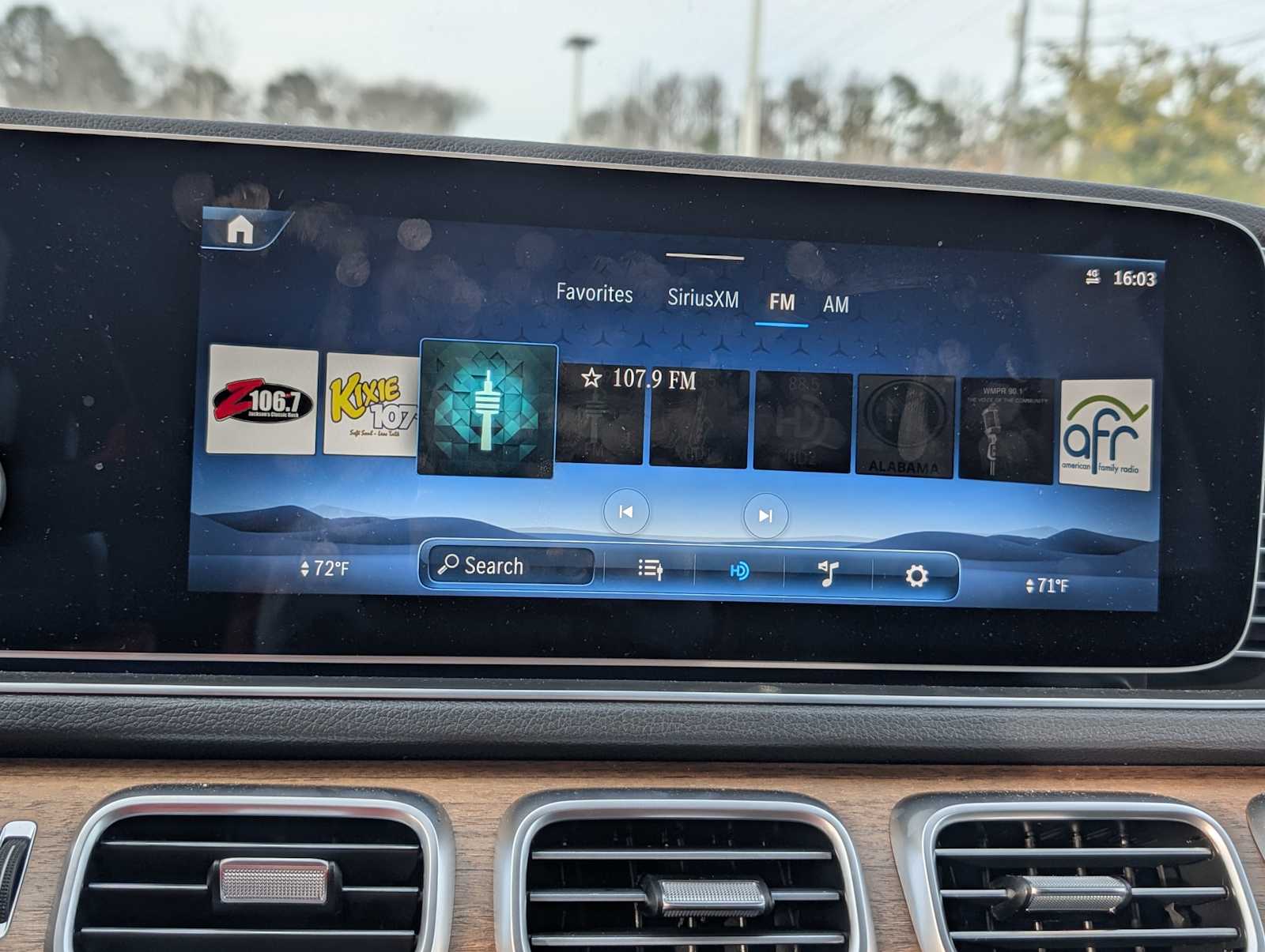 Thumbnail: 2025 Mercedes-Benz GLE - 16