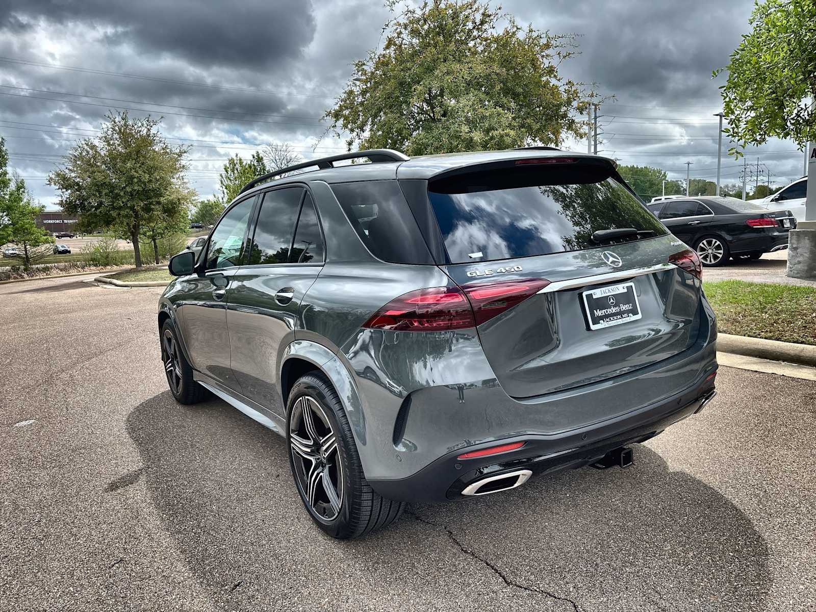 Thumbnail: 2026 Mercedes-Benz GLE - 6