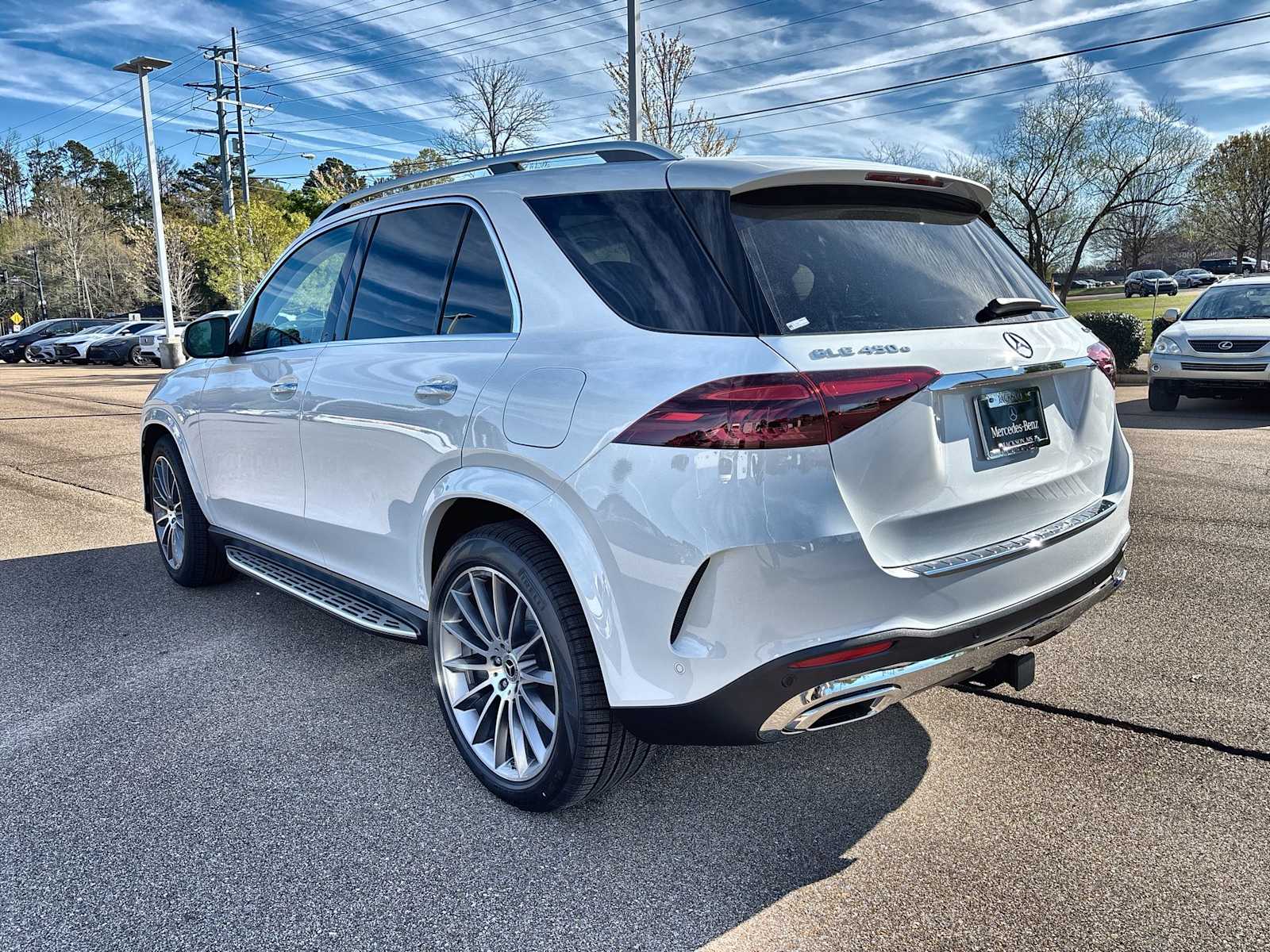 Thumbnail: 2026 Mercedes-Benz GLE - 6