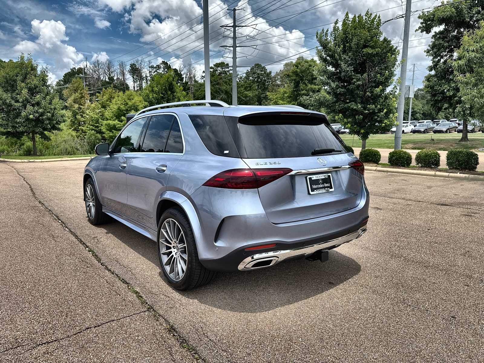 Thumbnail: 2026 Mercedes-Benz GLE - 6