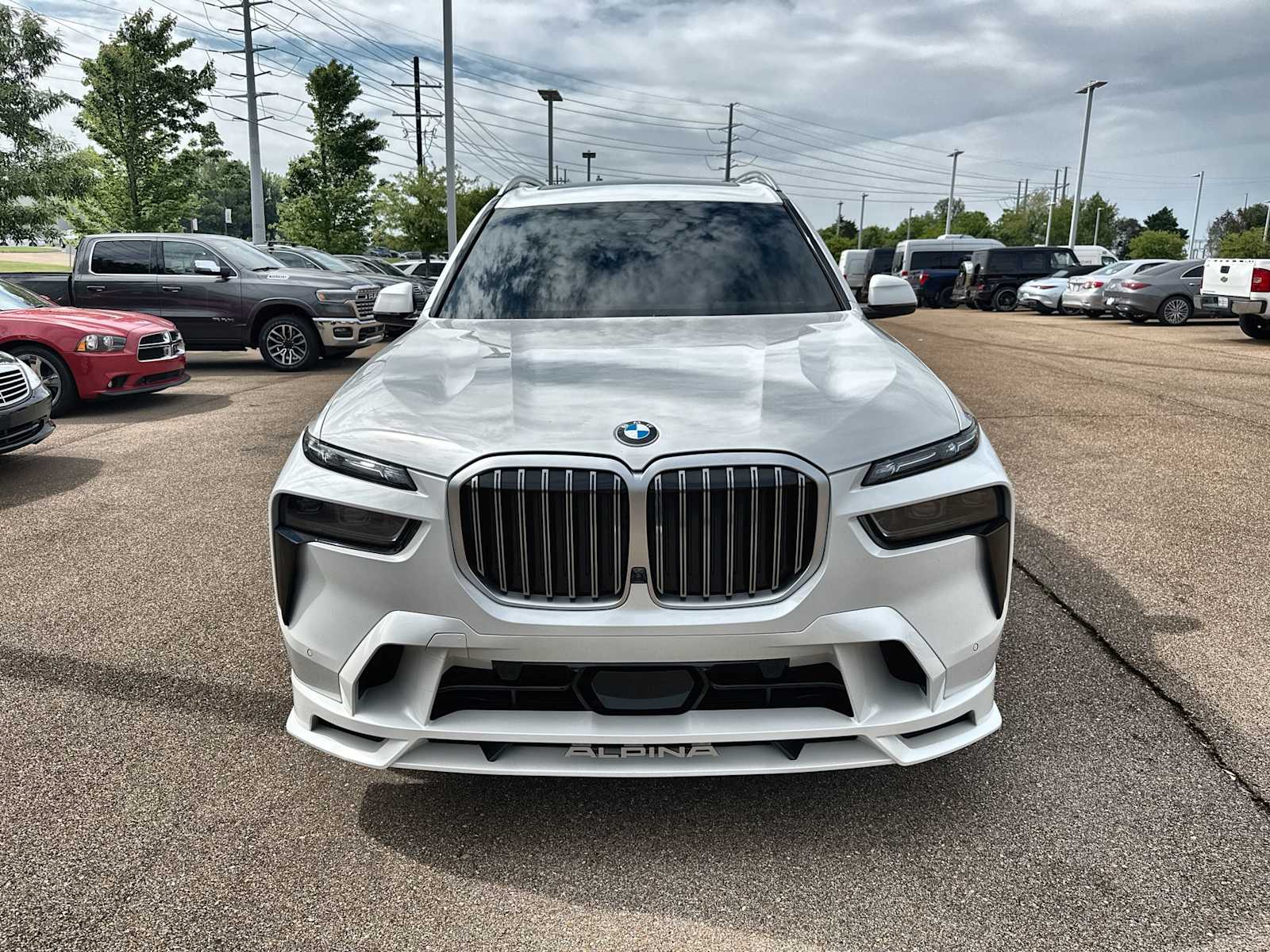 Thumbnail: 2024 BMW X7 - 12