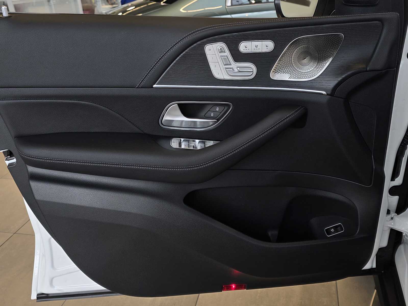 Thumbnail: 2026 Mercedes-Benz GLE - 12