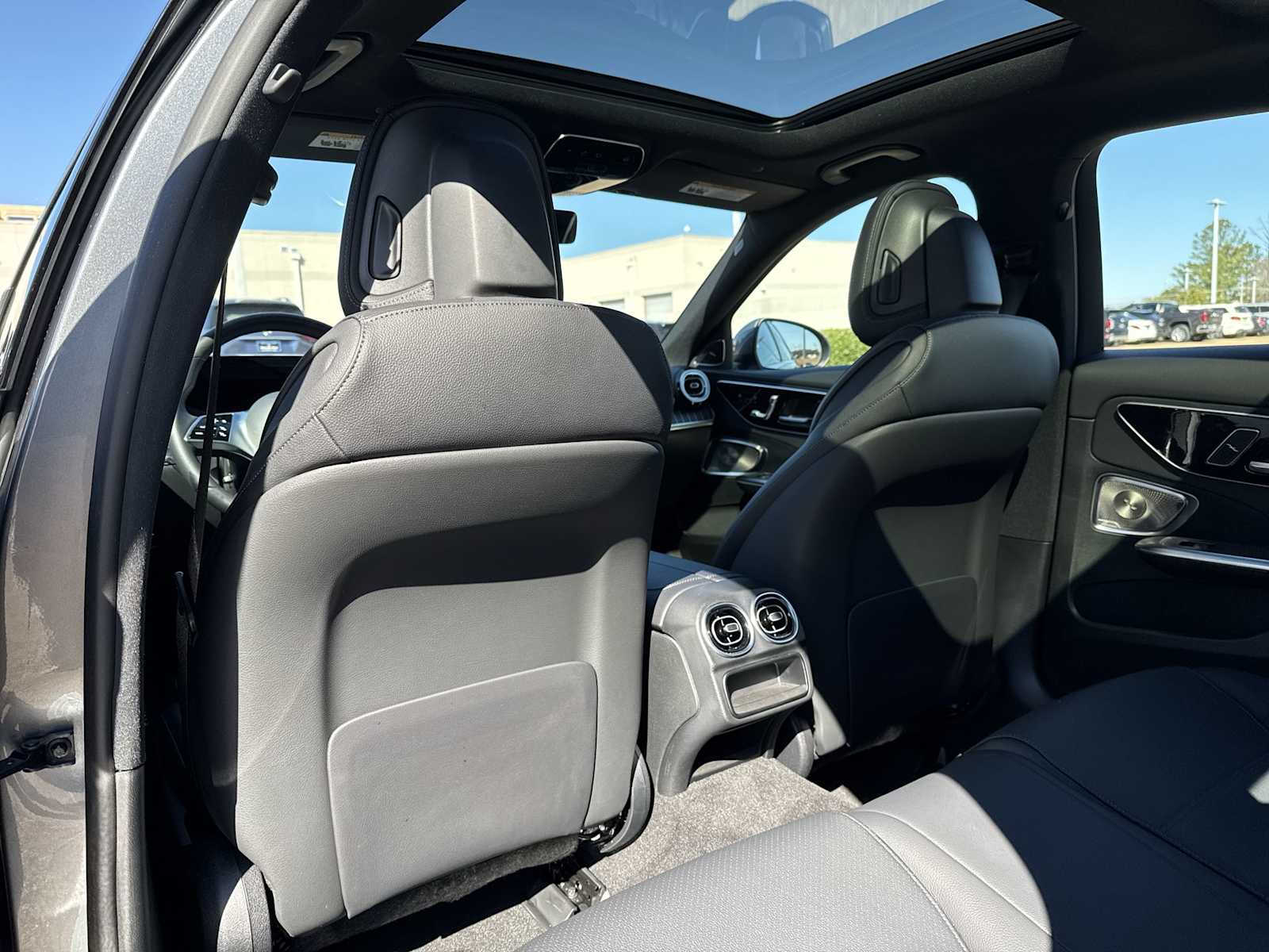 Thumbnail: 2025 Mercedes-Benz C-Class - 15