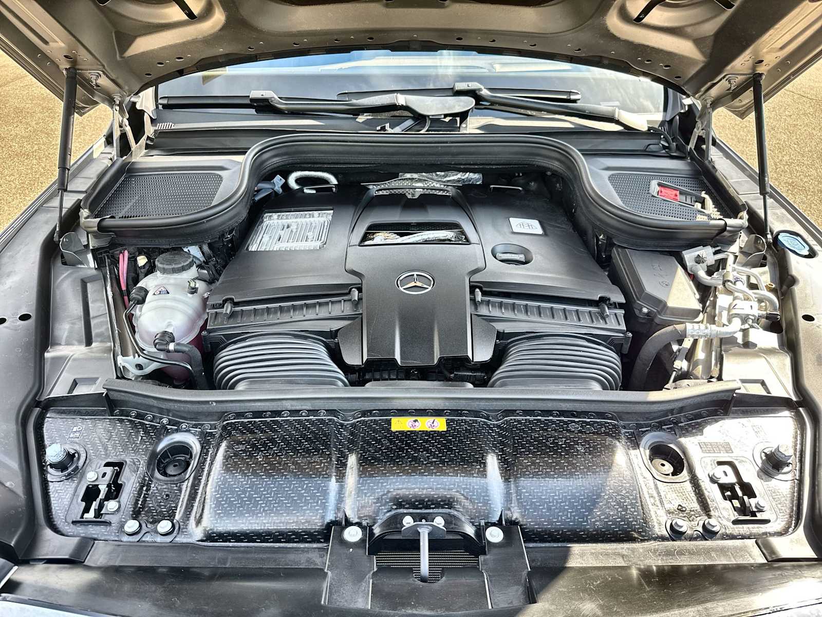 Thumbnail: 2023 Mercedes-Benz GLS - 13