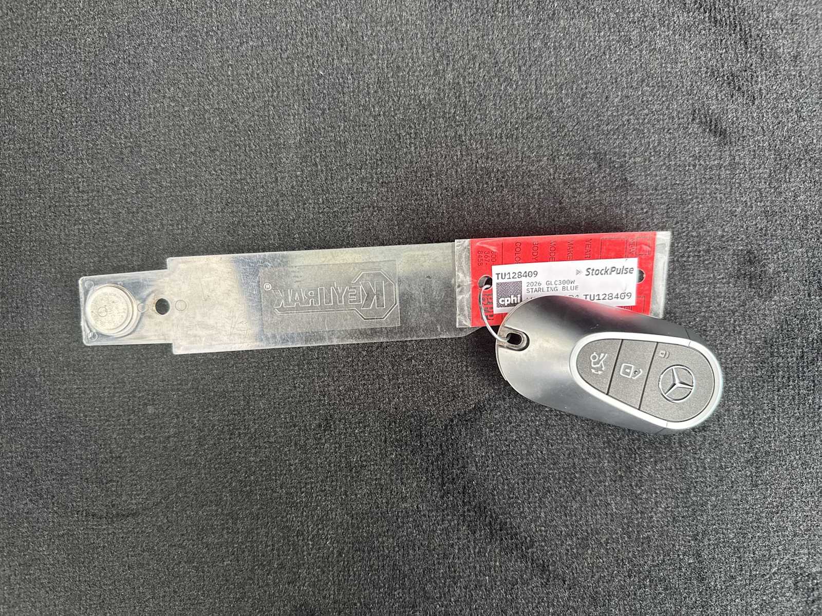 Thumbnail: 2026 Mercedes-Benz GLC - 27