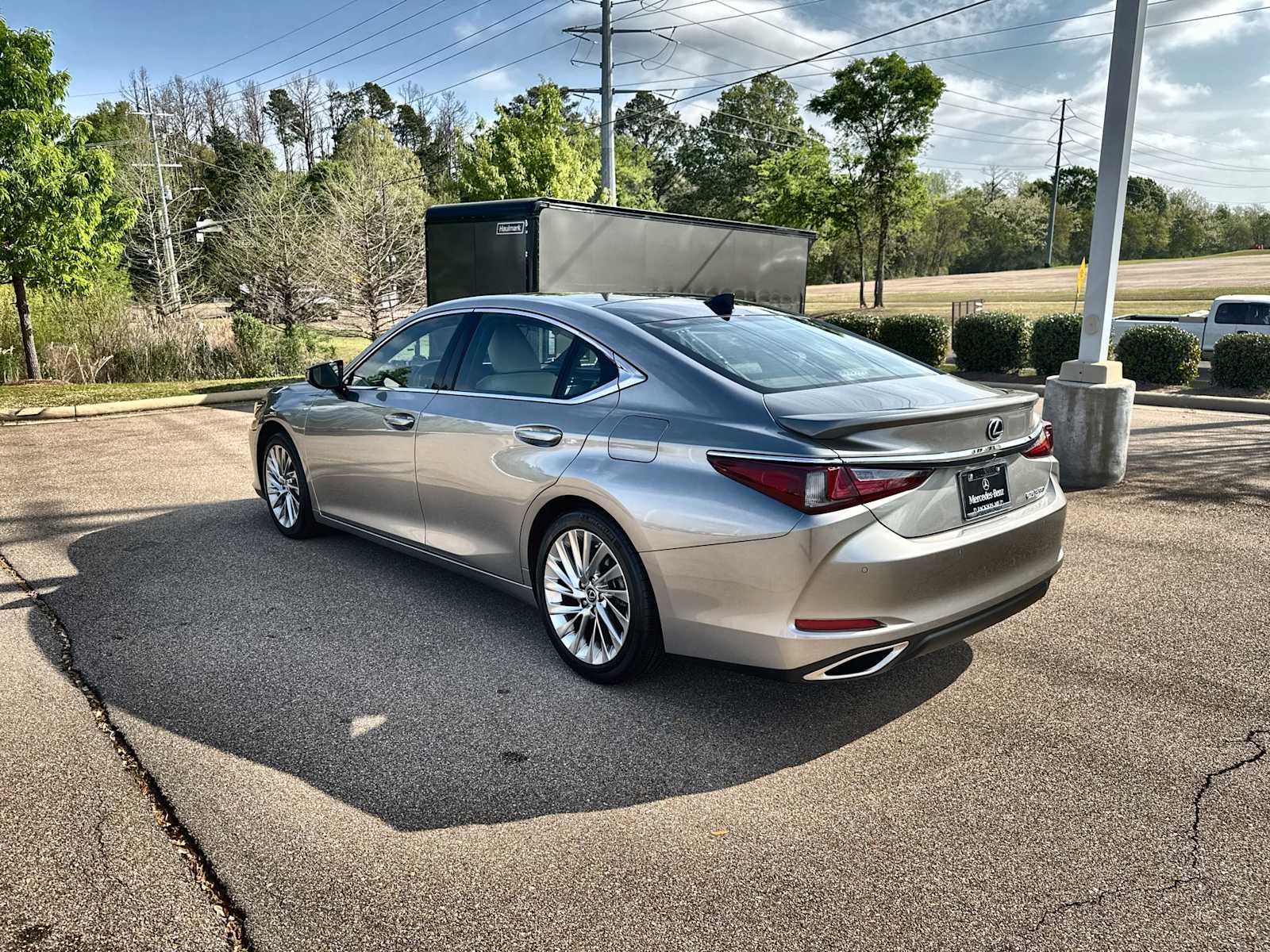 Thumbnail: 2021 Lexus ES - 6